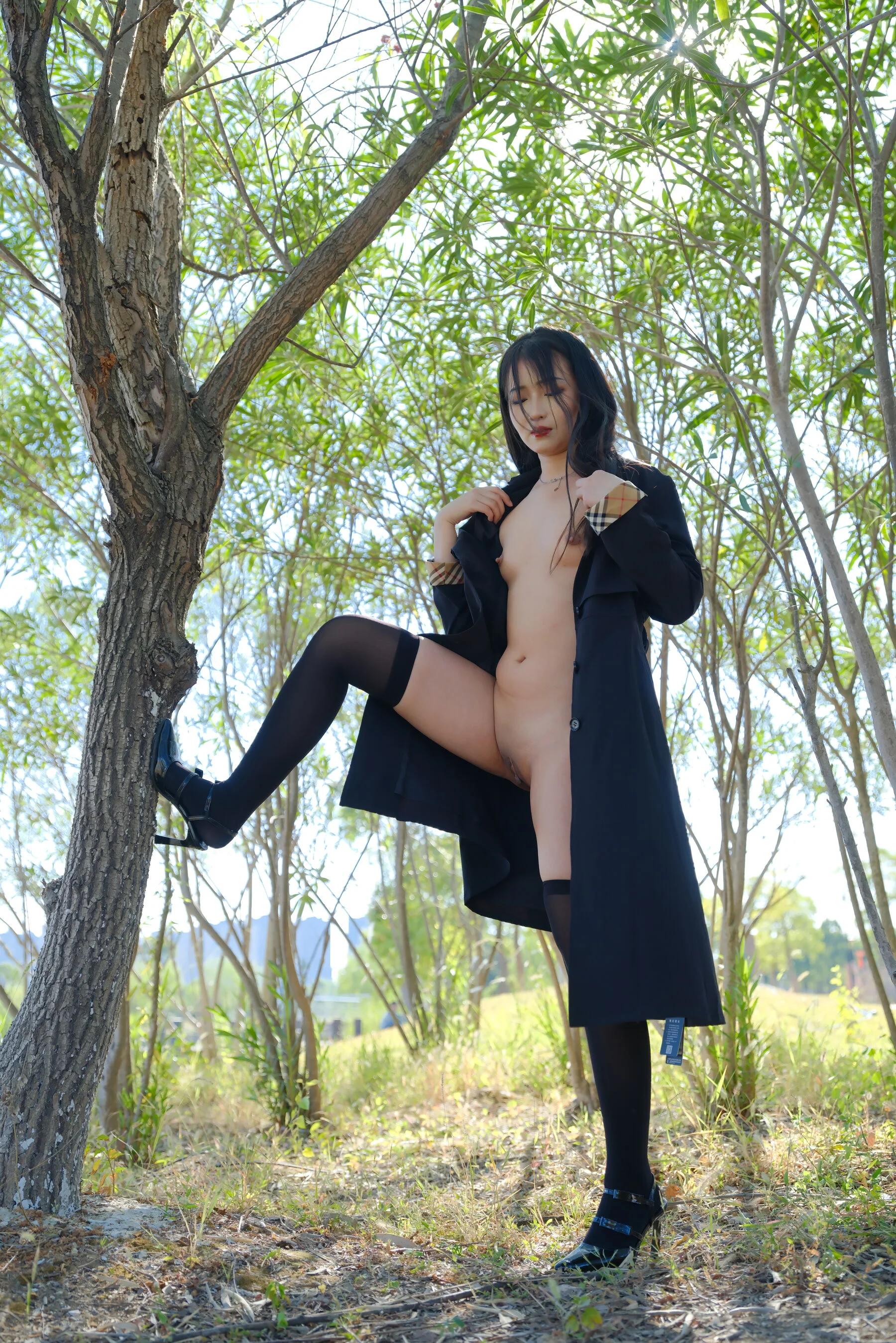 国模小泽大尺度人体私拍套图 - Photo 217