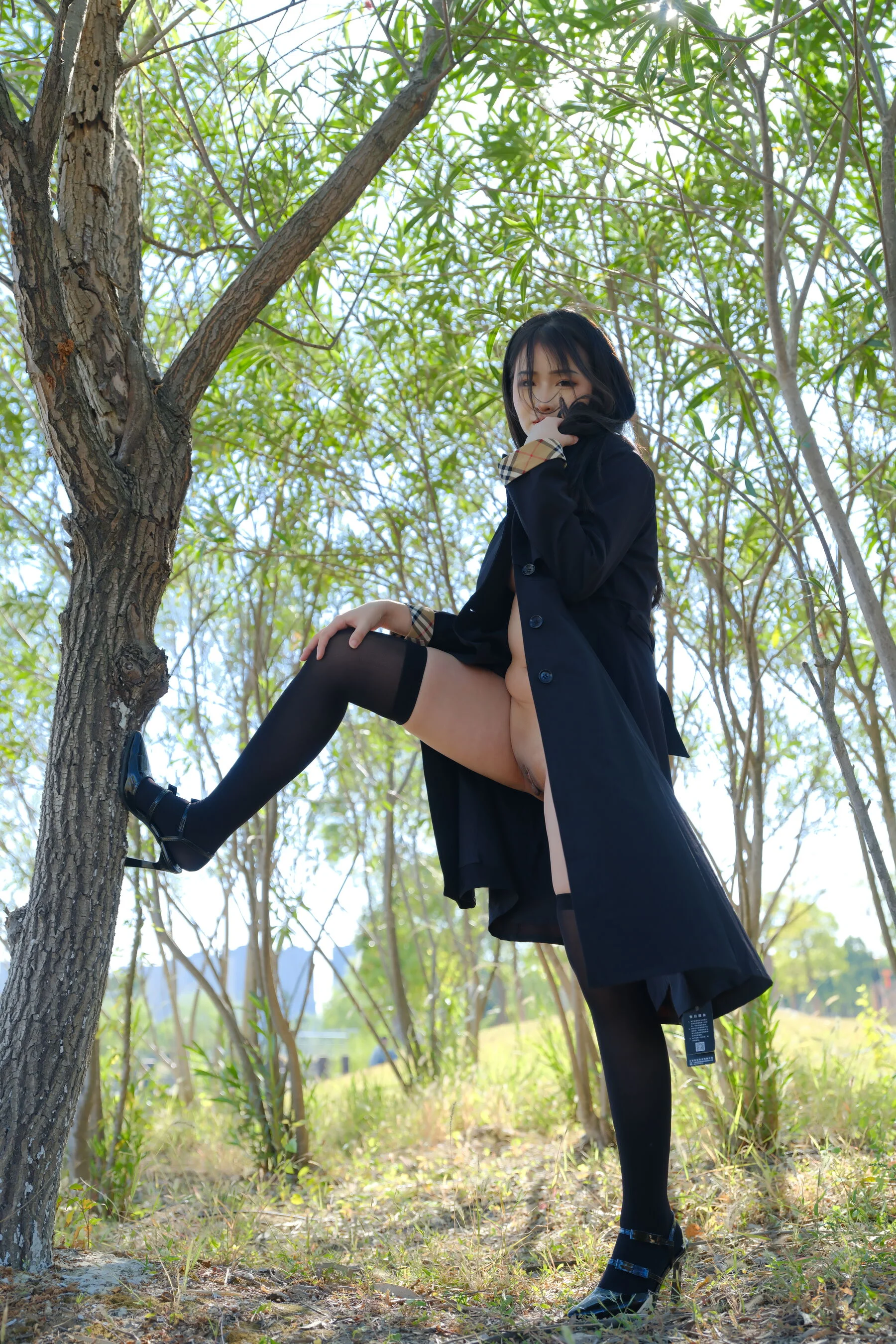 国模小泽大尺度人体私拍套图 - Photo 226