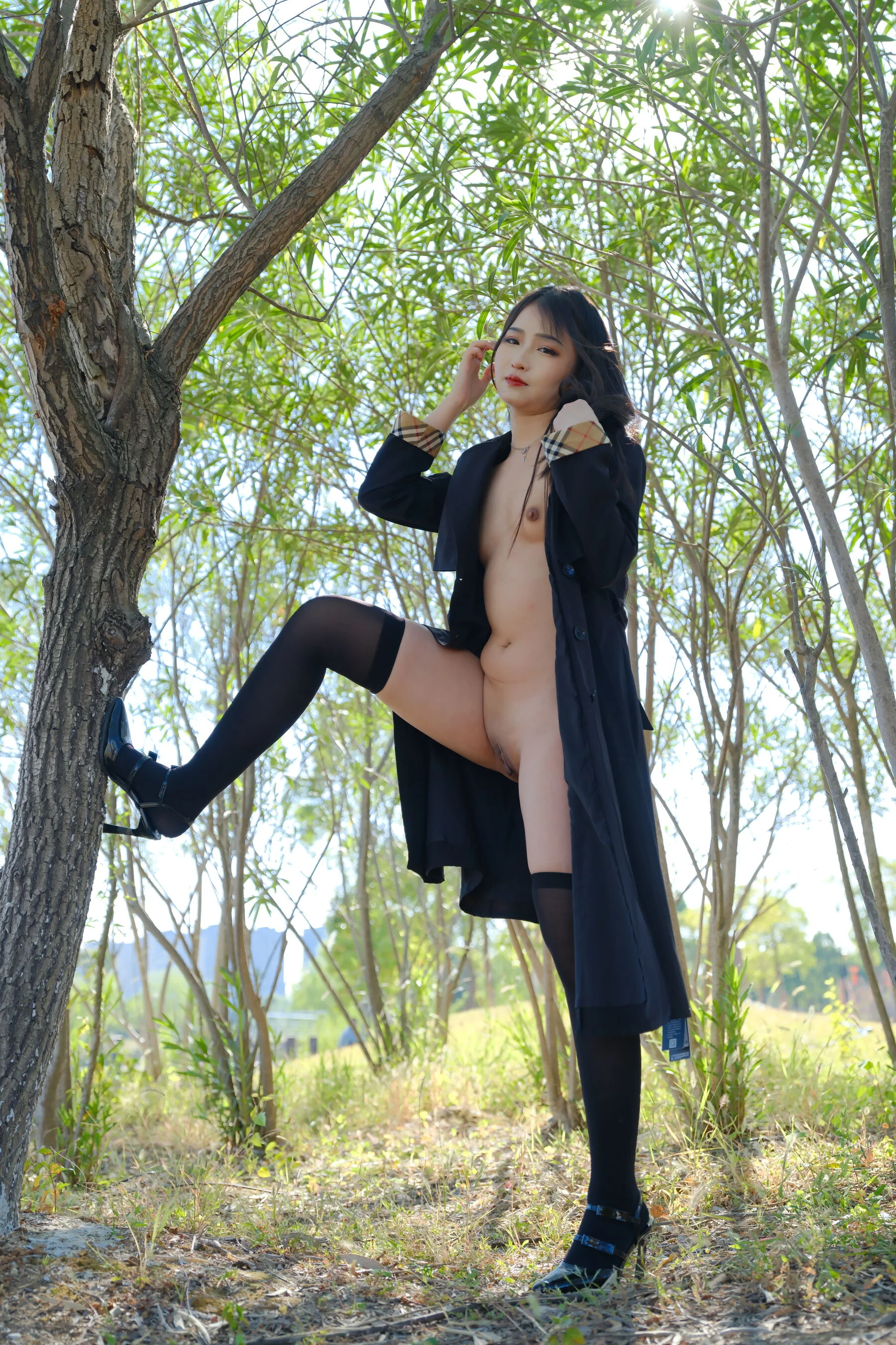 国模小泽大尺度人体私拍套图 - Photo 231