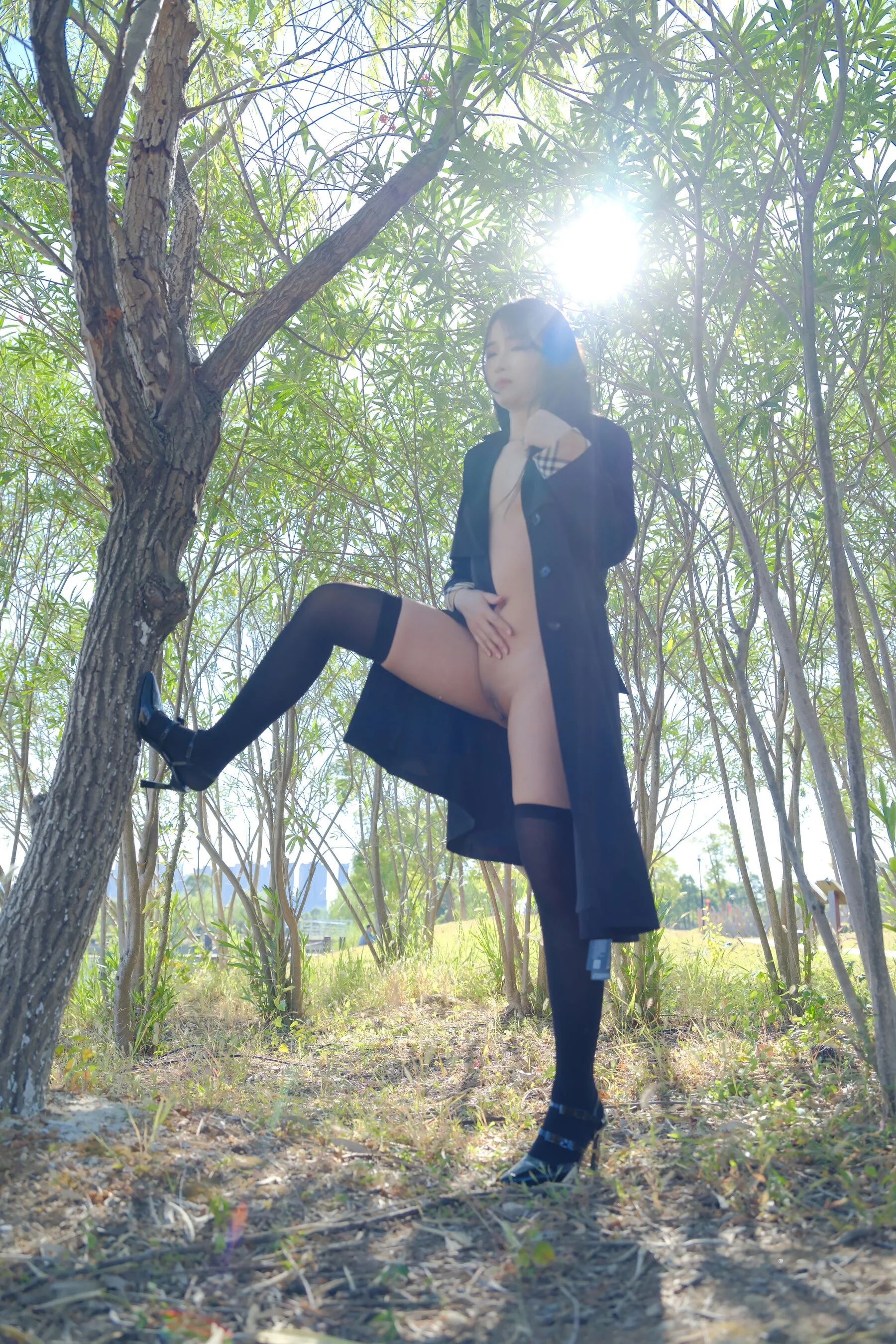 国模小泽大尺度人体私拍套图 - Photo 236