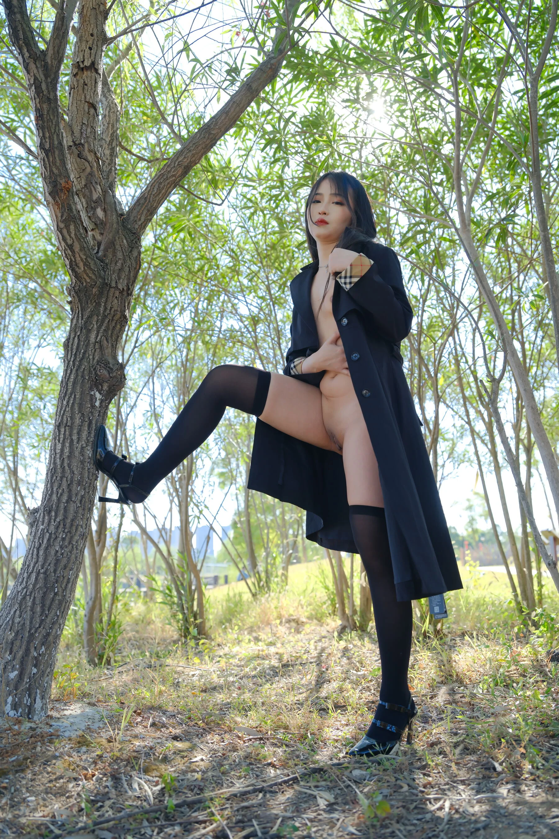 国模小泽大尺度人体私拍套图 - Photo 242