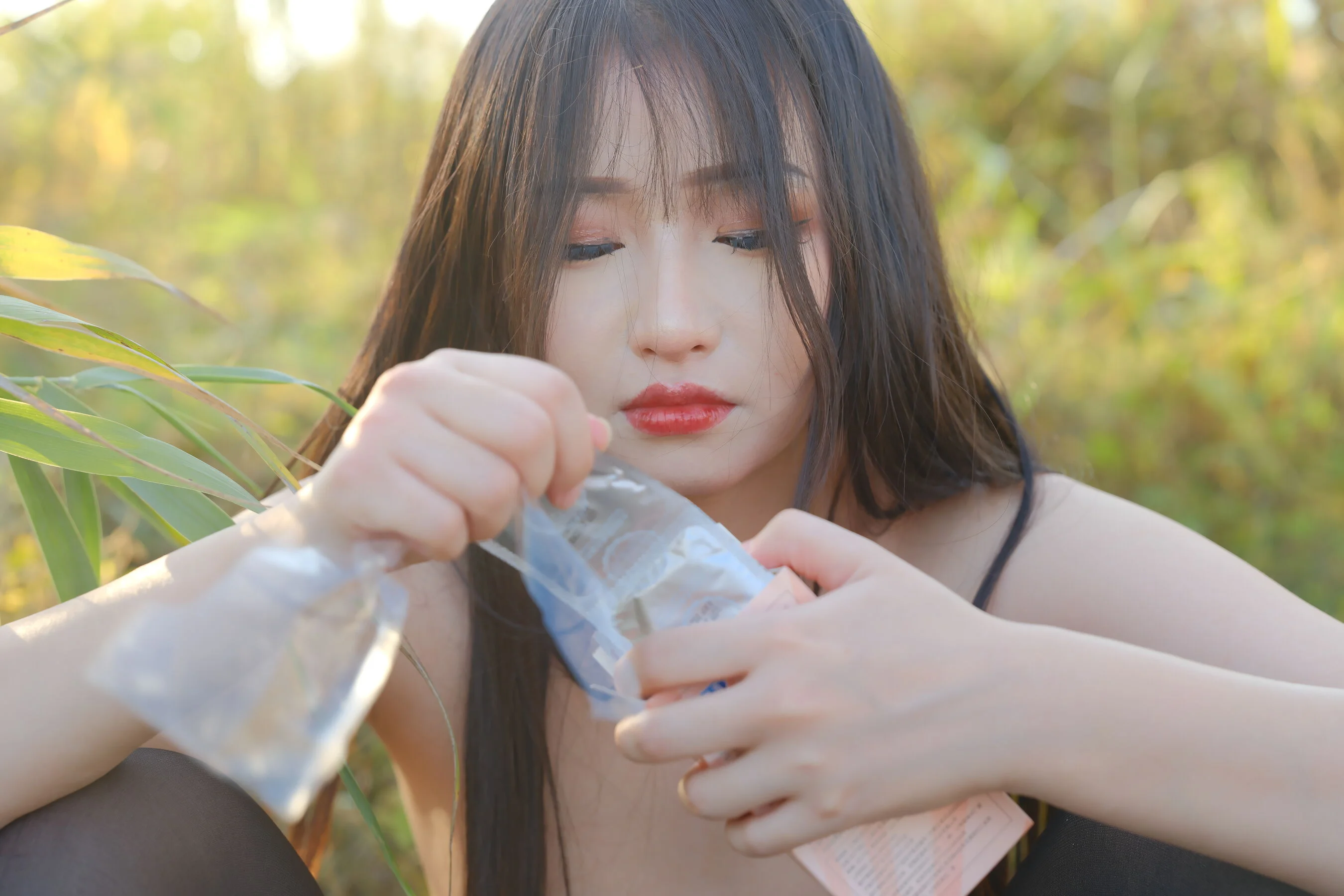 国模小泽大尺度人体私拍套图 - Photo 1104