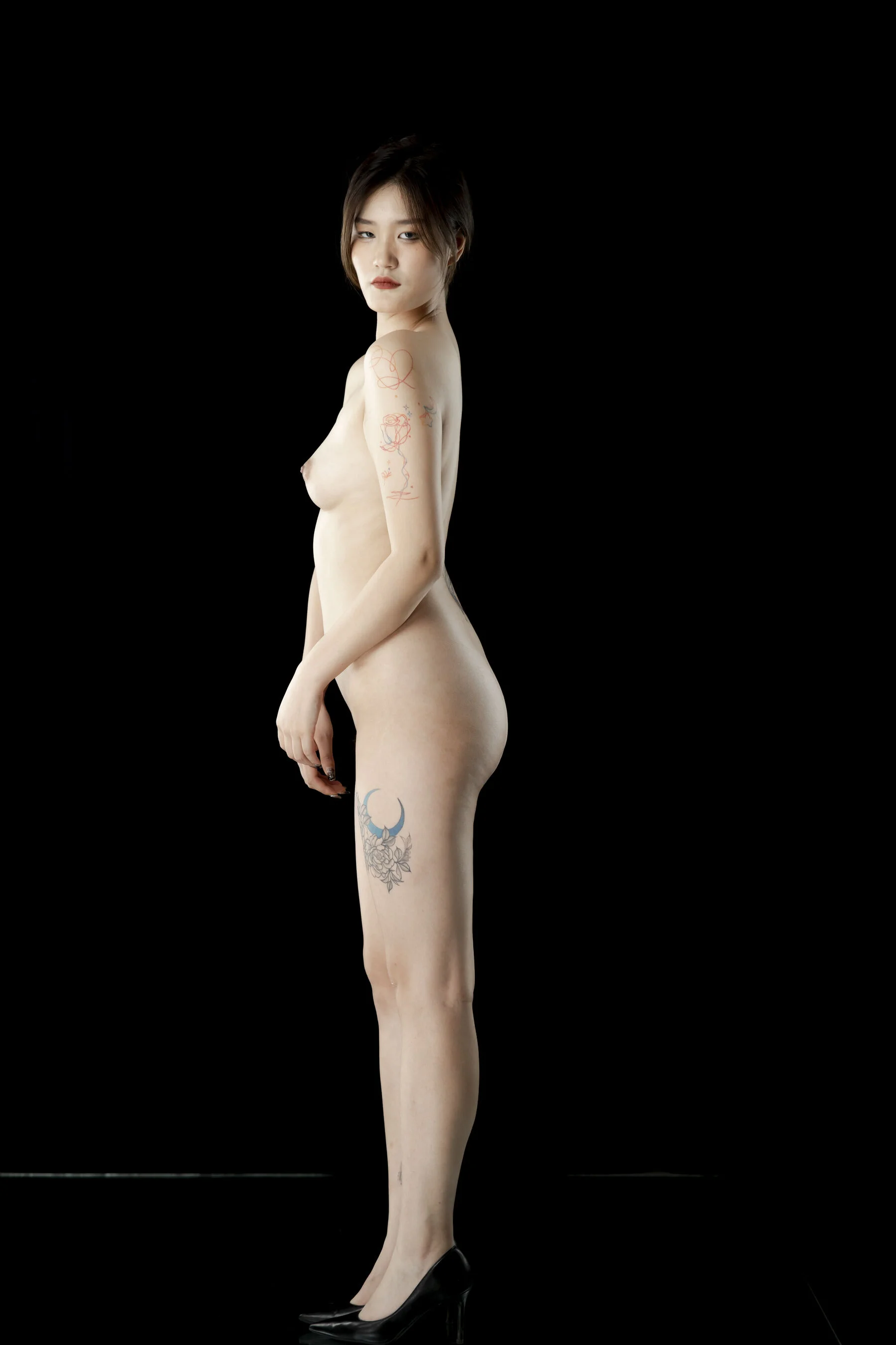 国模青柠大尺度人体私拍套图 - Photo 355