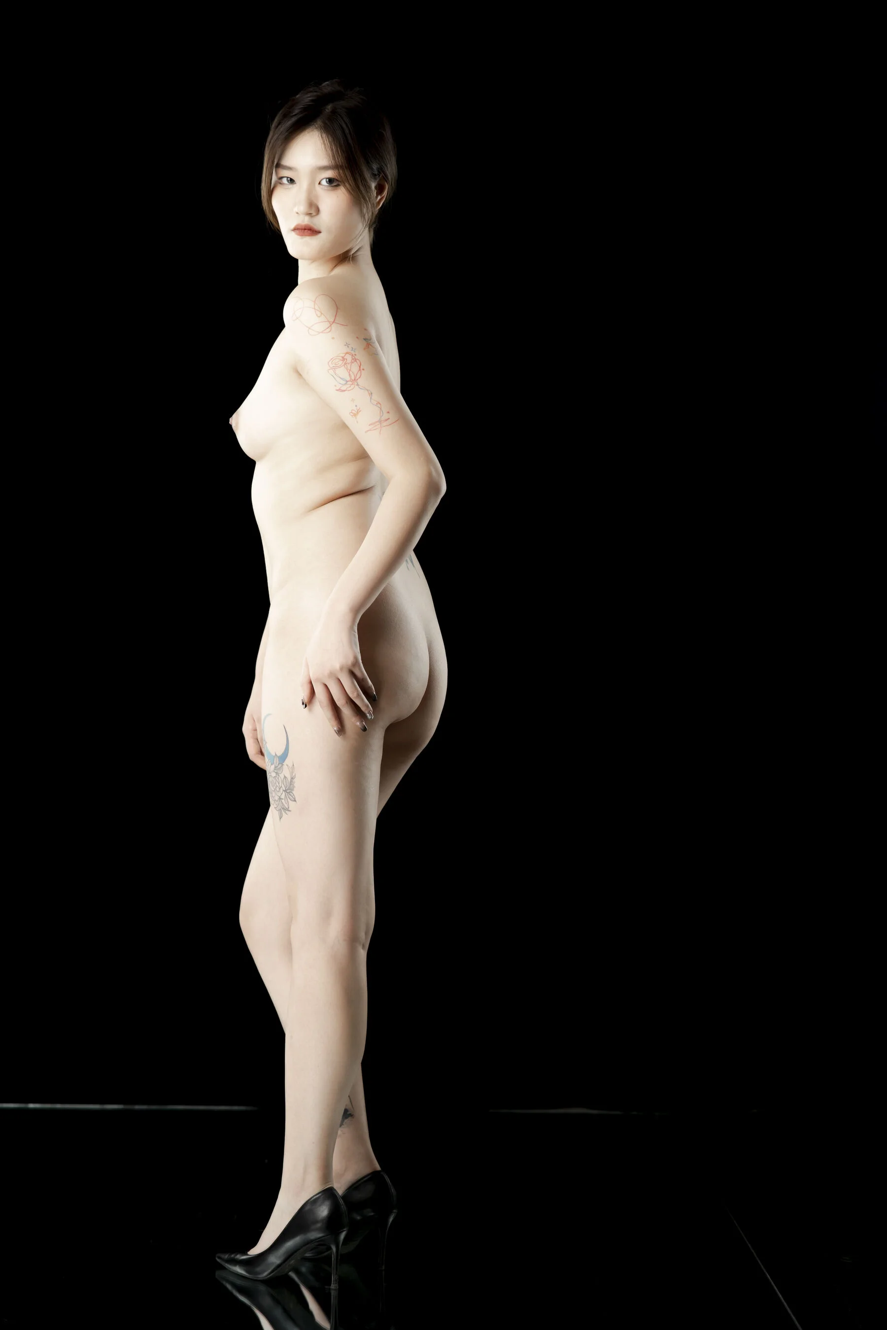 国模青柠大尺度人体私拍套图 - Photo 369