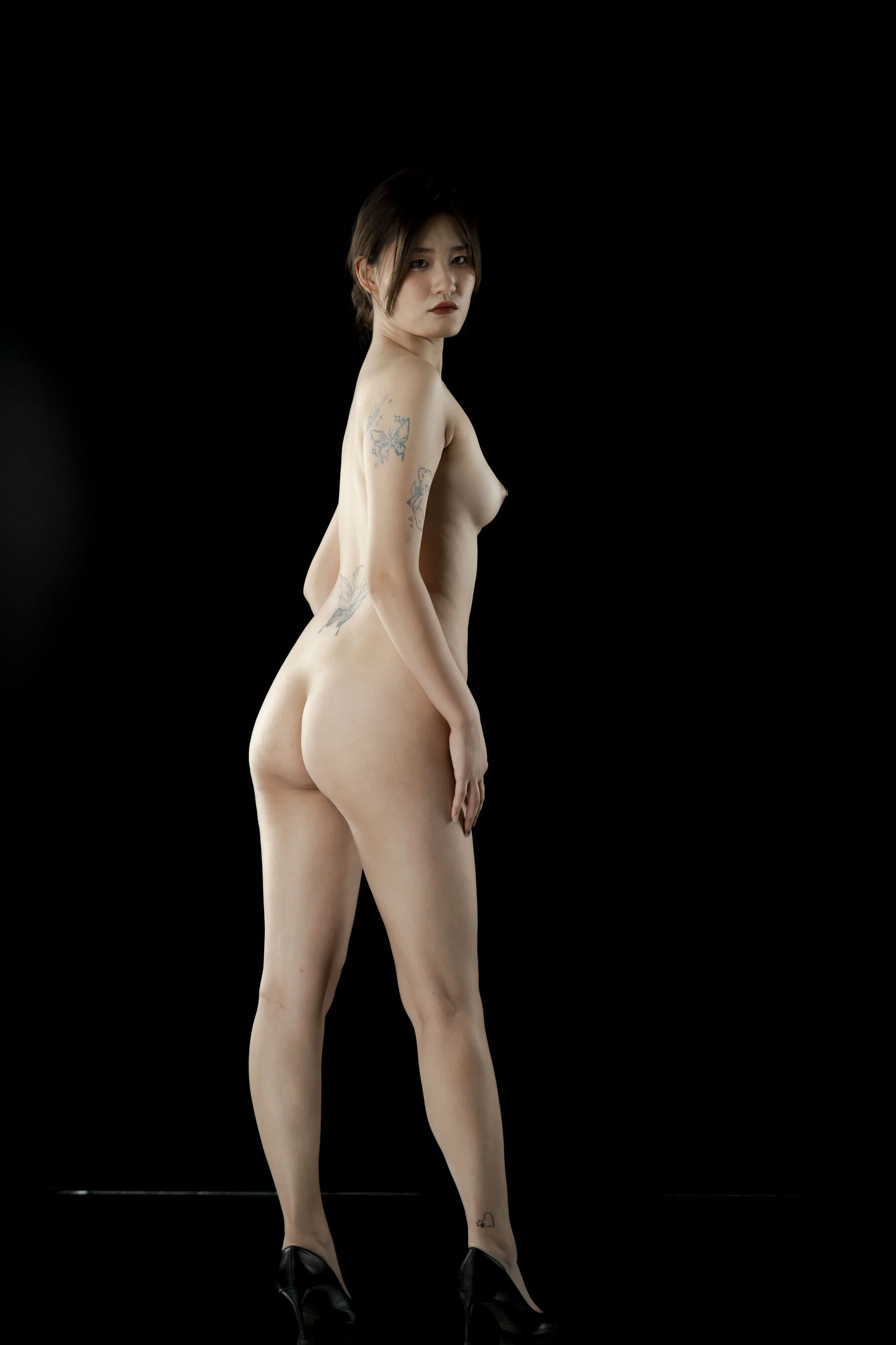 国模青柠大尺度人体私拍套图 - Photo 447