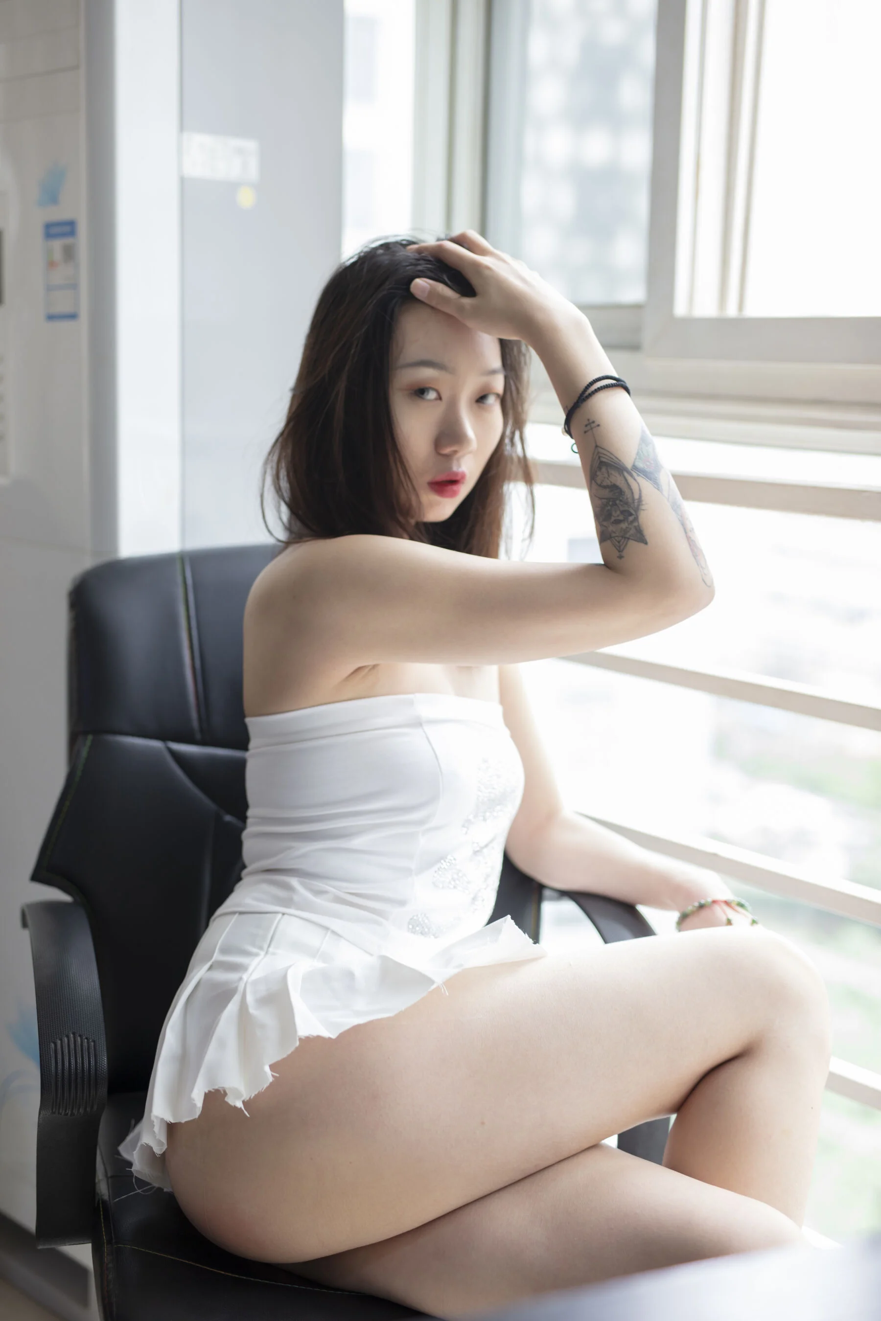 国模琪琪大尺度人体私拍套图 - Photo 148