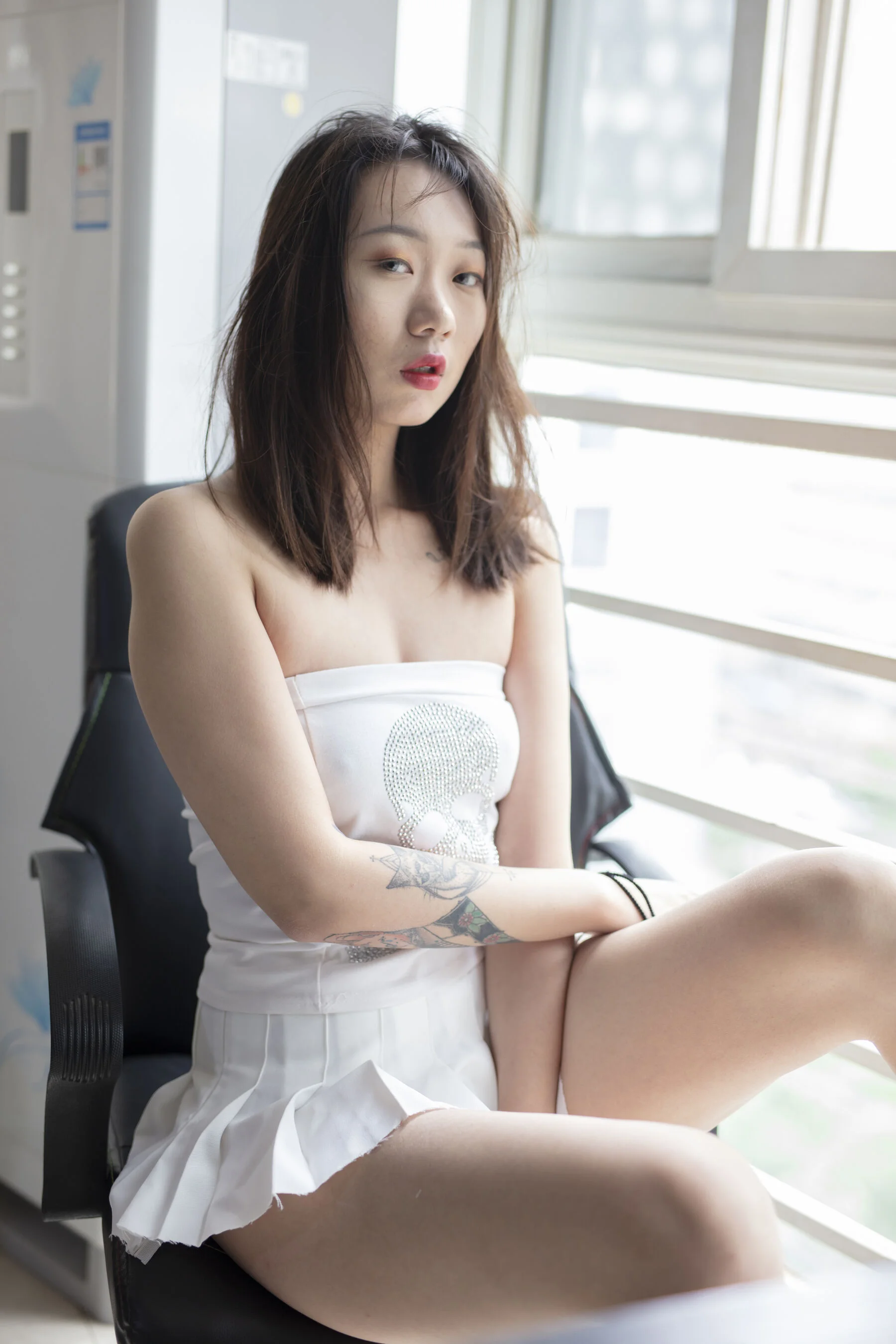 国模琪琪大尺度人体私拍套图 - Photo 153