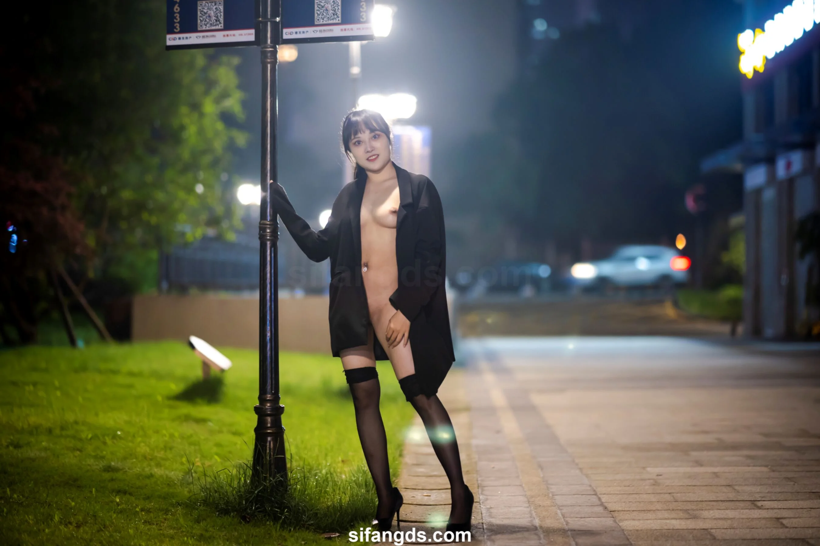 国模静茹大尺度人体私拍套图 - Photo 42