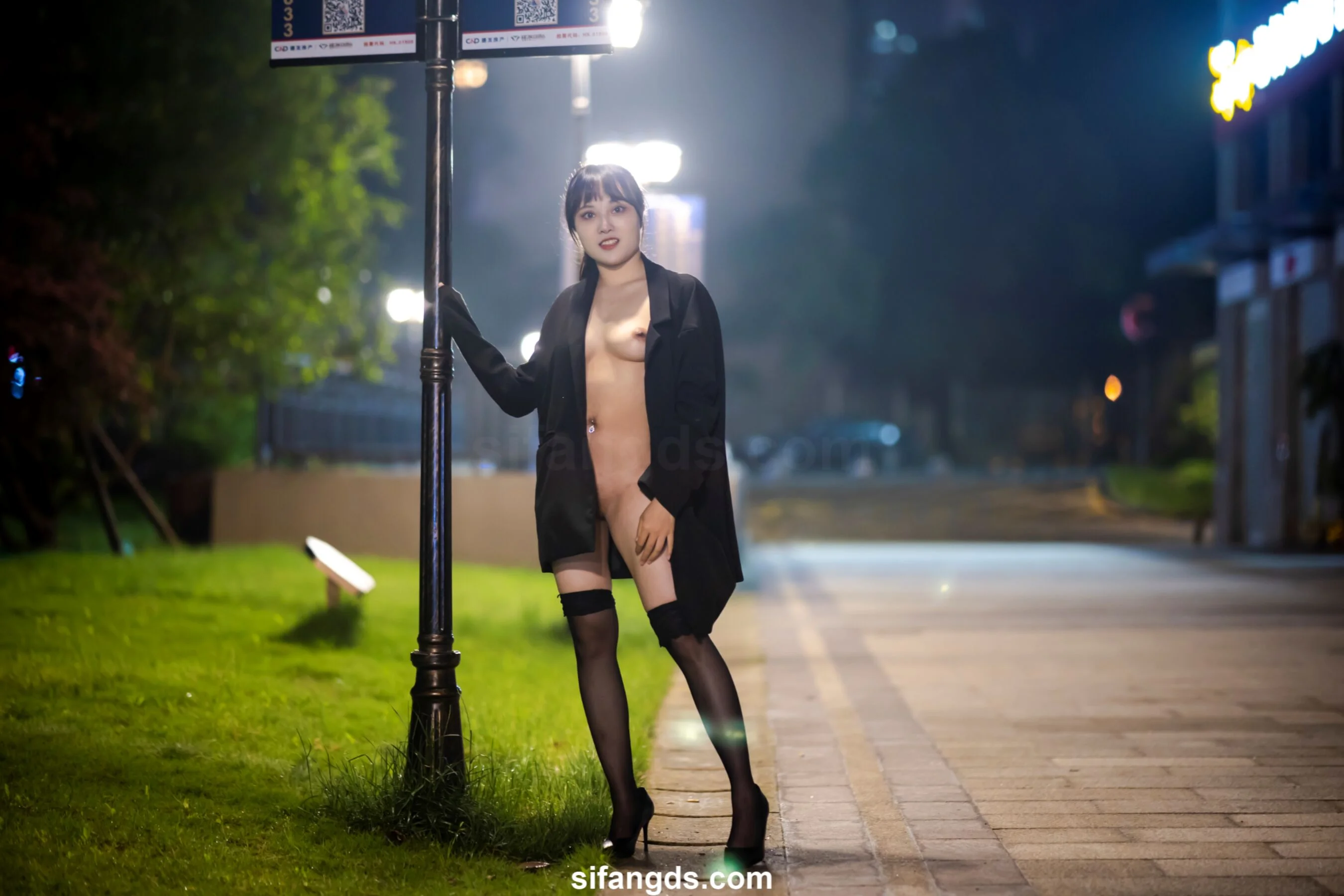 国模静茹大尺度人体私拍套图 - Photo 44