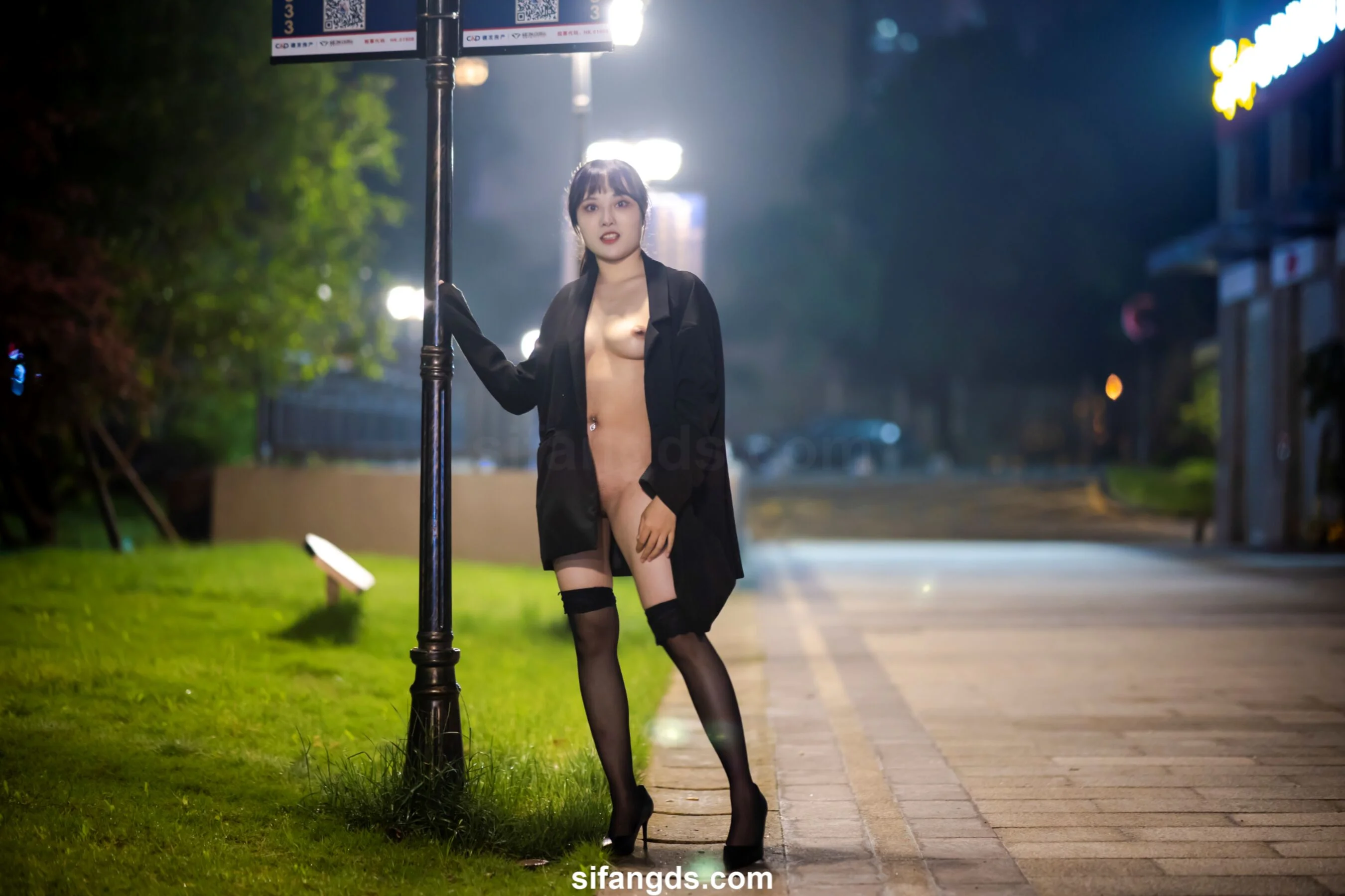 国模静茹大尺度人体私拍套图 - Photo 45