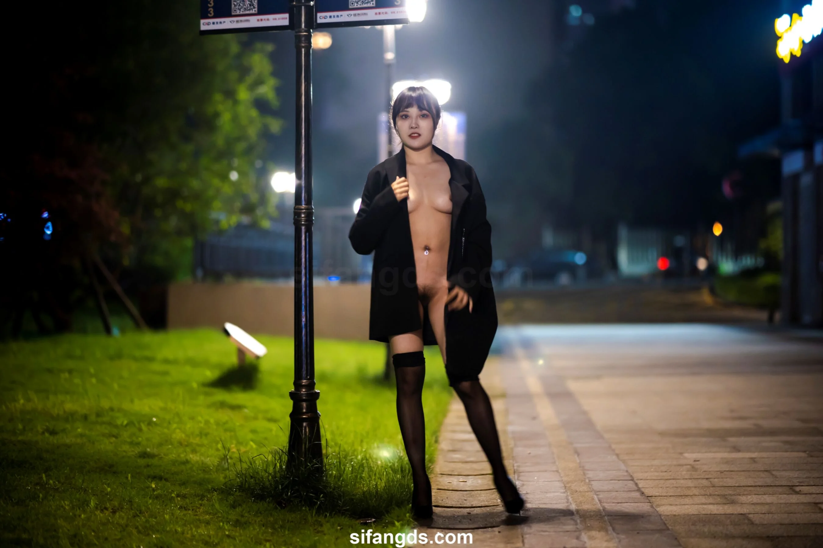 国模静茹大尺度人体私拍套图 - Photo 71