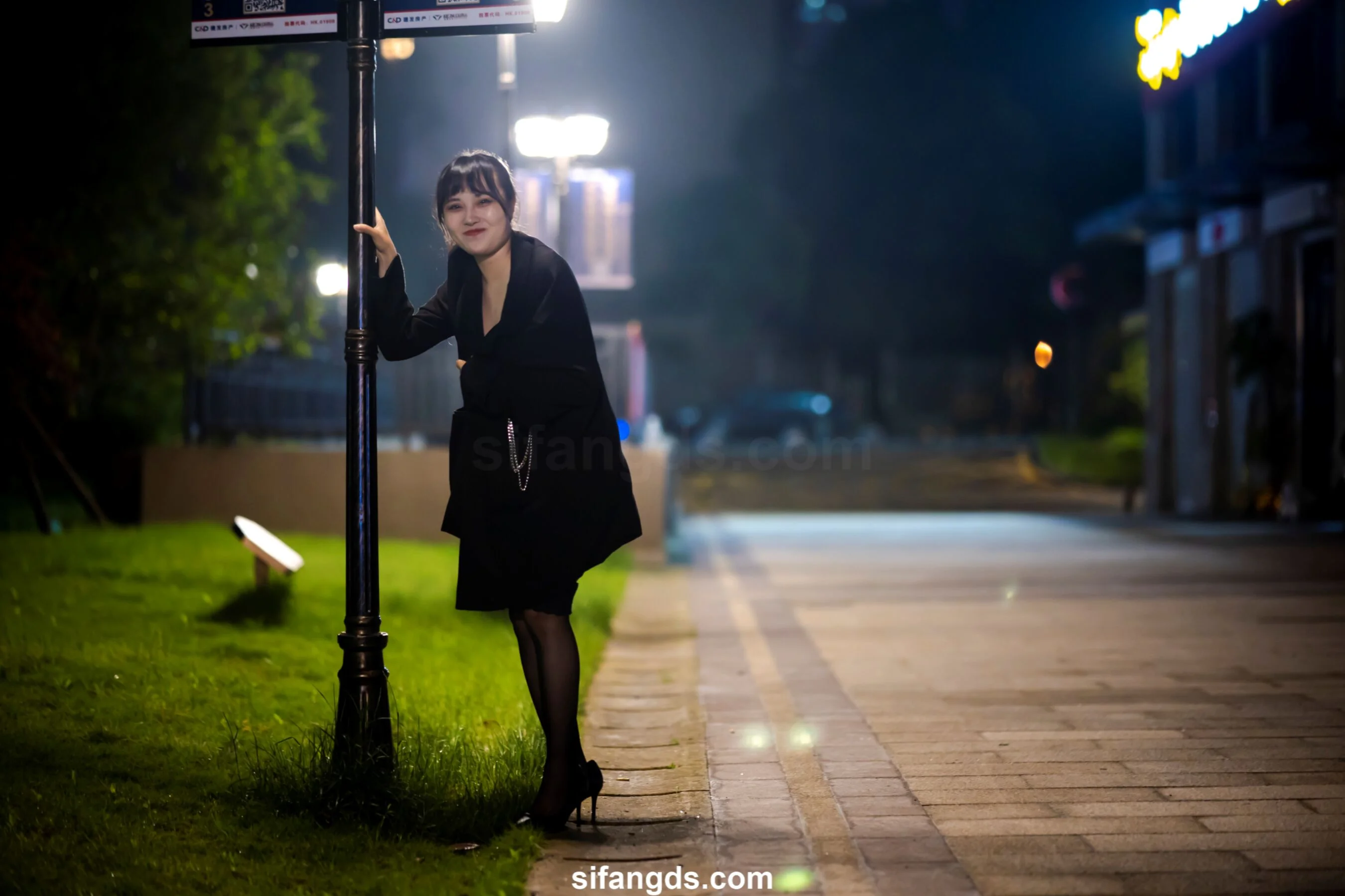 国模静茹大尺度人体私拍套图 - Photo 82