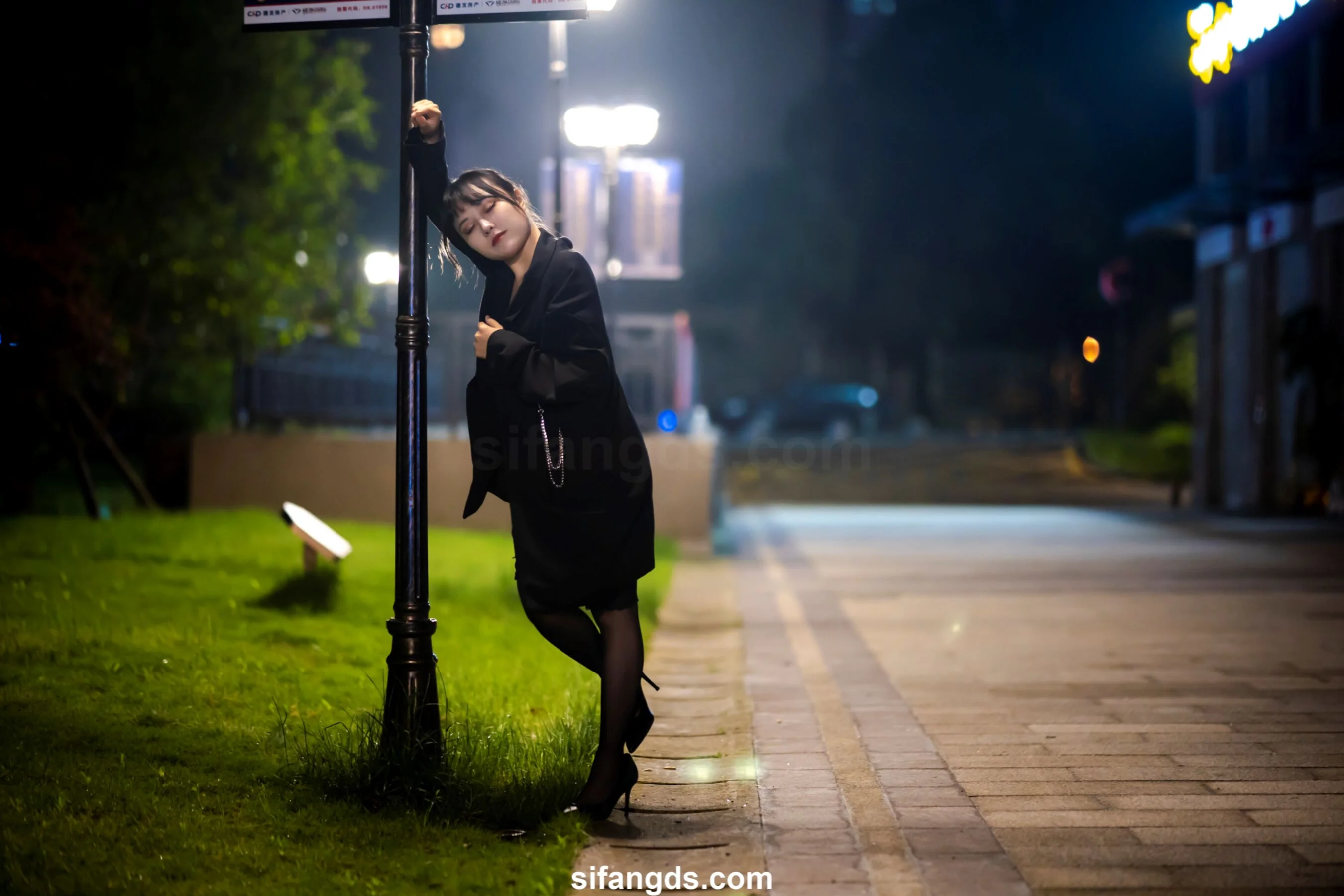 国模静茹大尺度人体私拍套图 - Photo 87