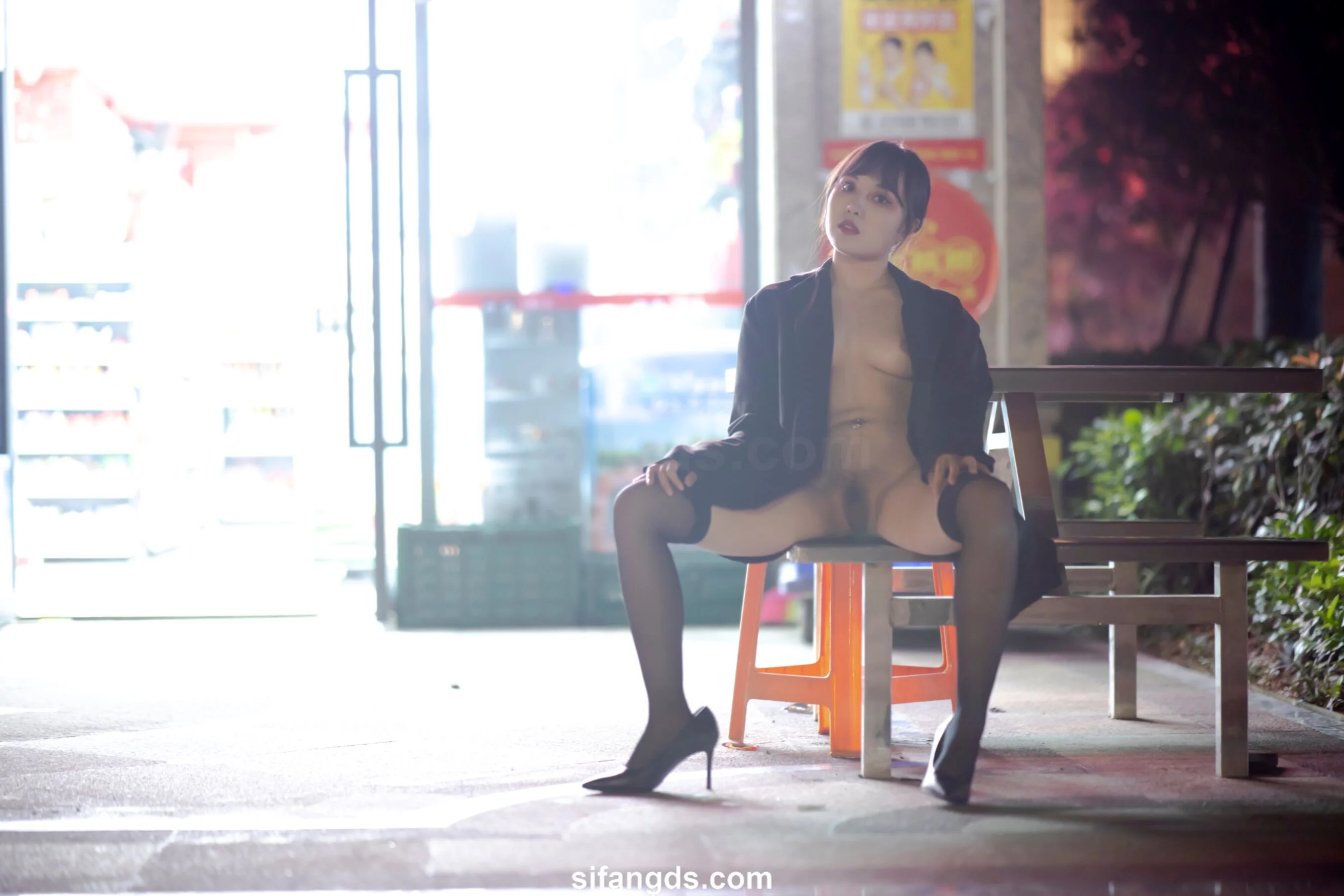 国模静茹大尺度人体私拍套图 - Photo 212