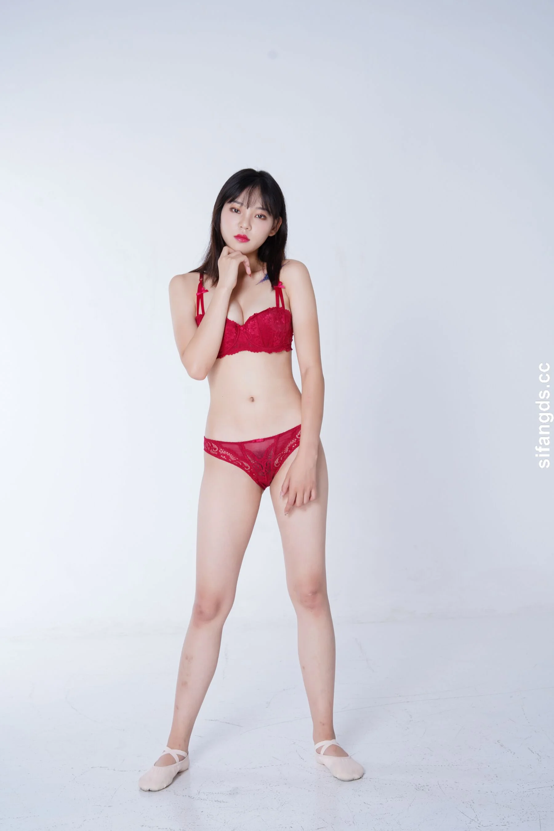 国模杨雪欣大尺度人体私拍套图 - Photo 26