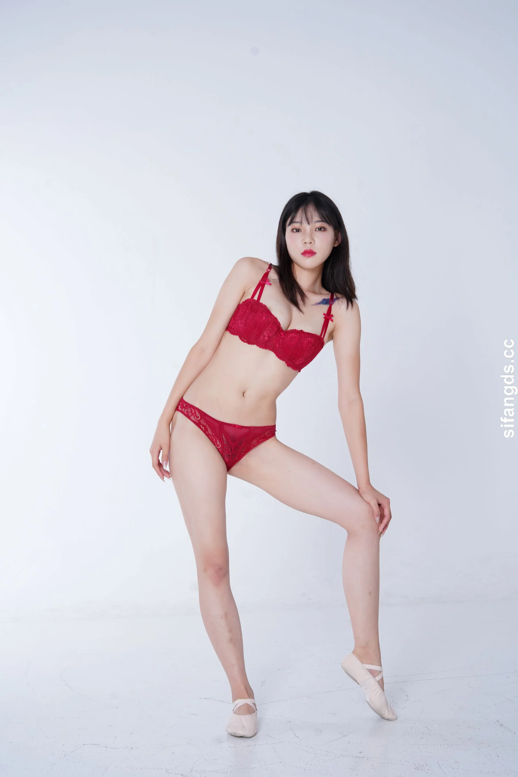 国模杨雪欣大尺度人体私拍套图 - Photo 64
