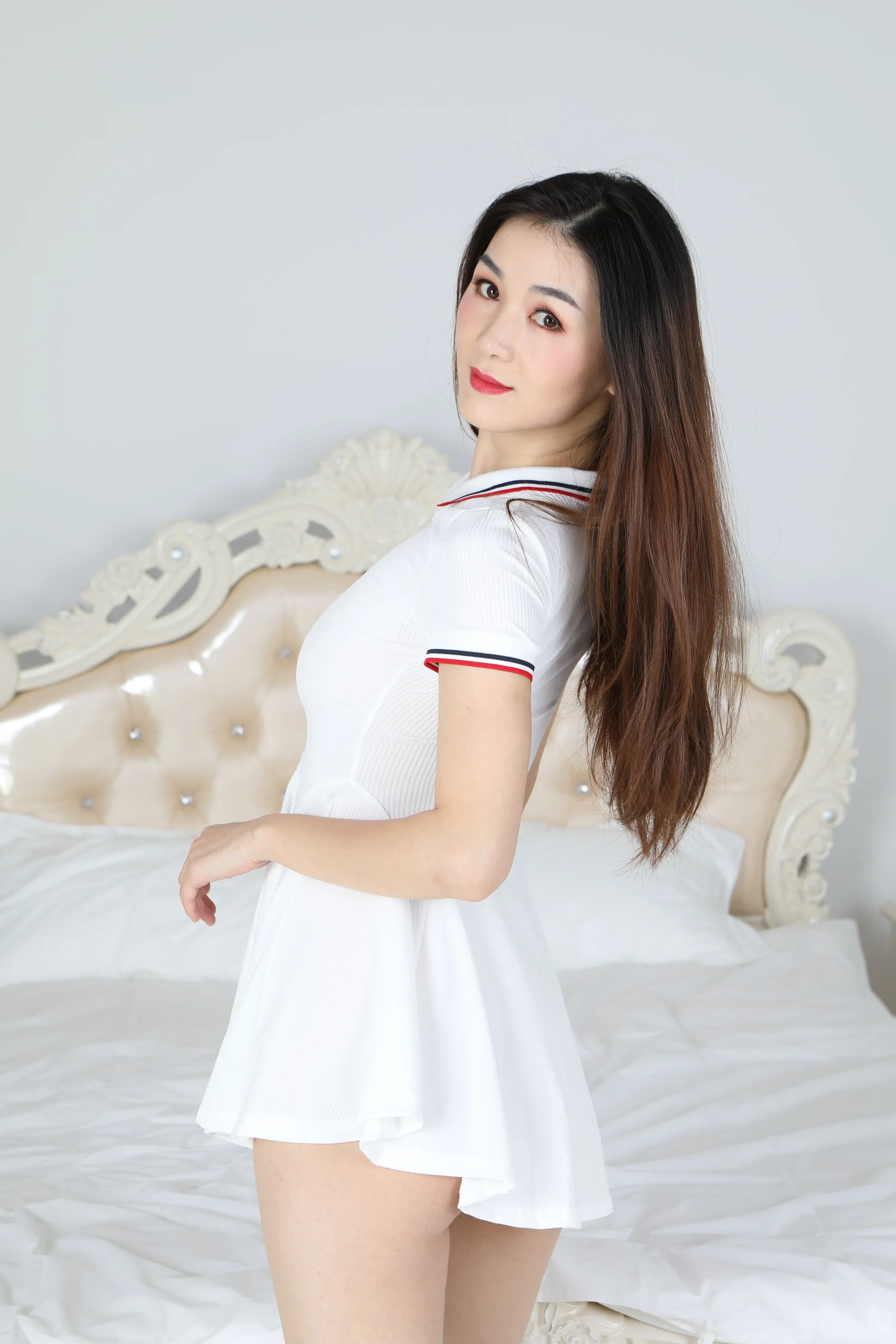 国模露西大尺度人体私拍套图 - Photo 111