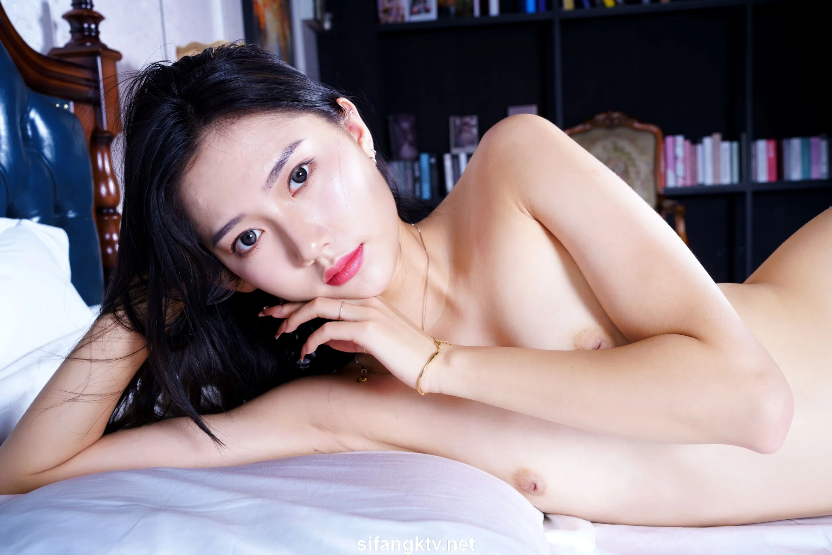 国模小朵大尺度人体私拍套图 - Photo 464