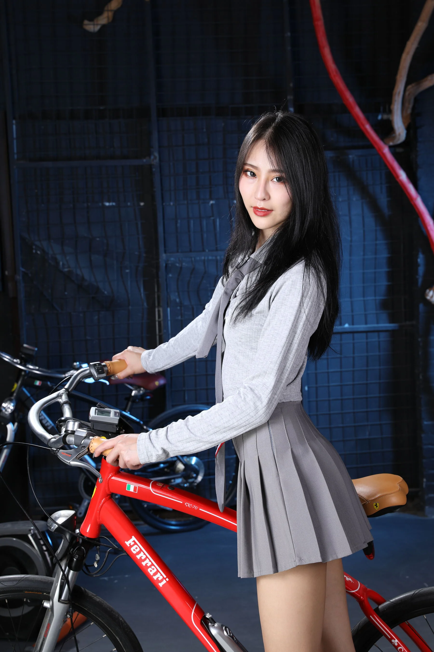 国模诺敏大尺度人体私拍套图 - Photo 381