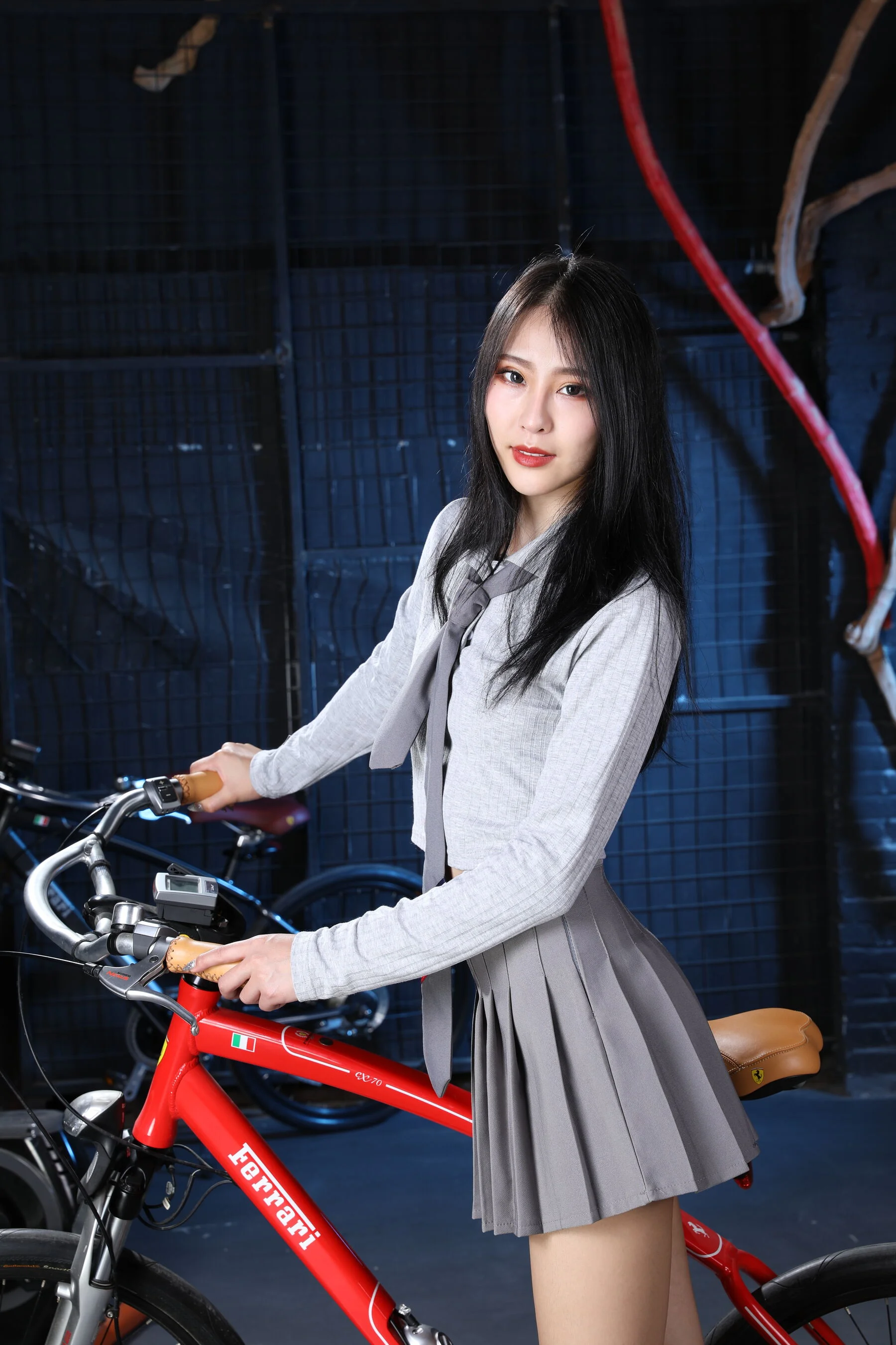 国模诺敏大尺度人体私拍套图 - Photo 390