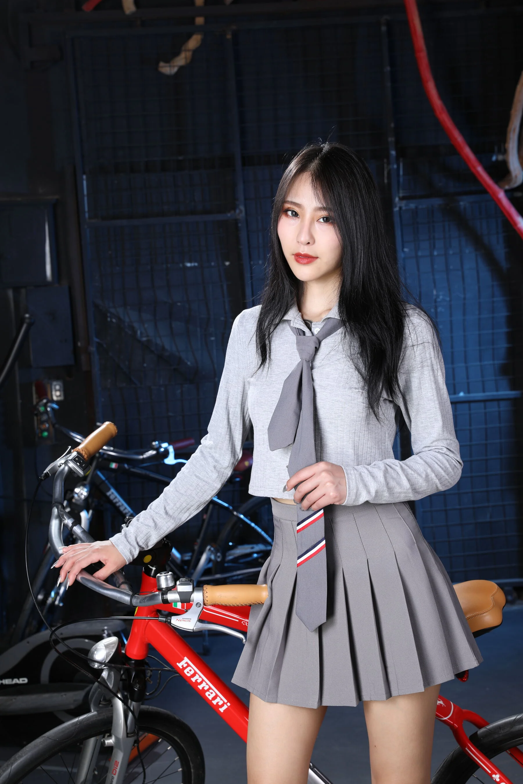 国模诺敏大尺度人体私拍套图 - Photo 396