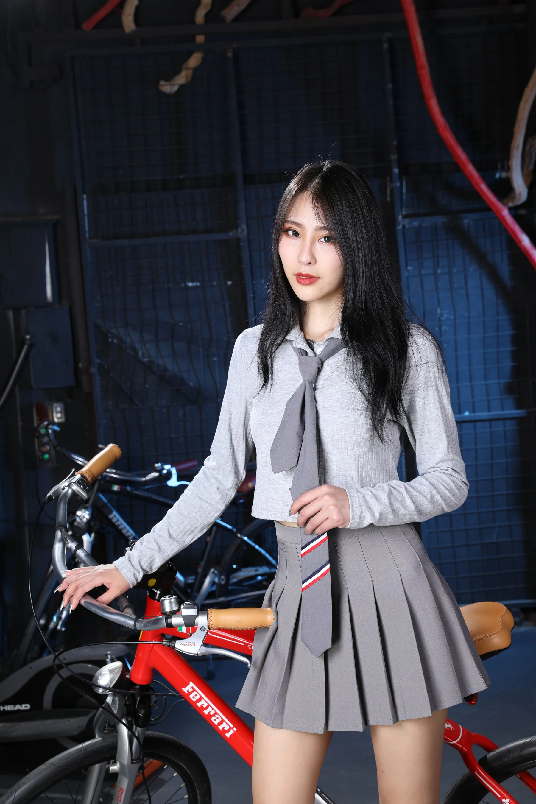 国模诺敏大尺度人体私拍套图 - Photo 397