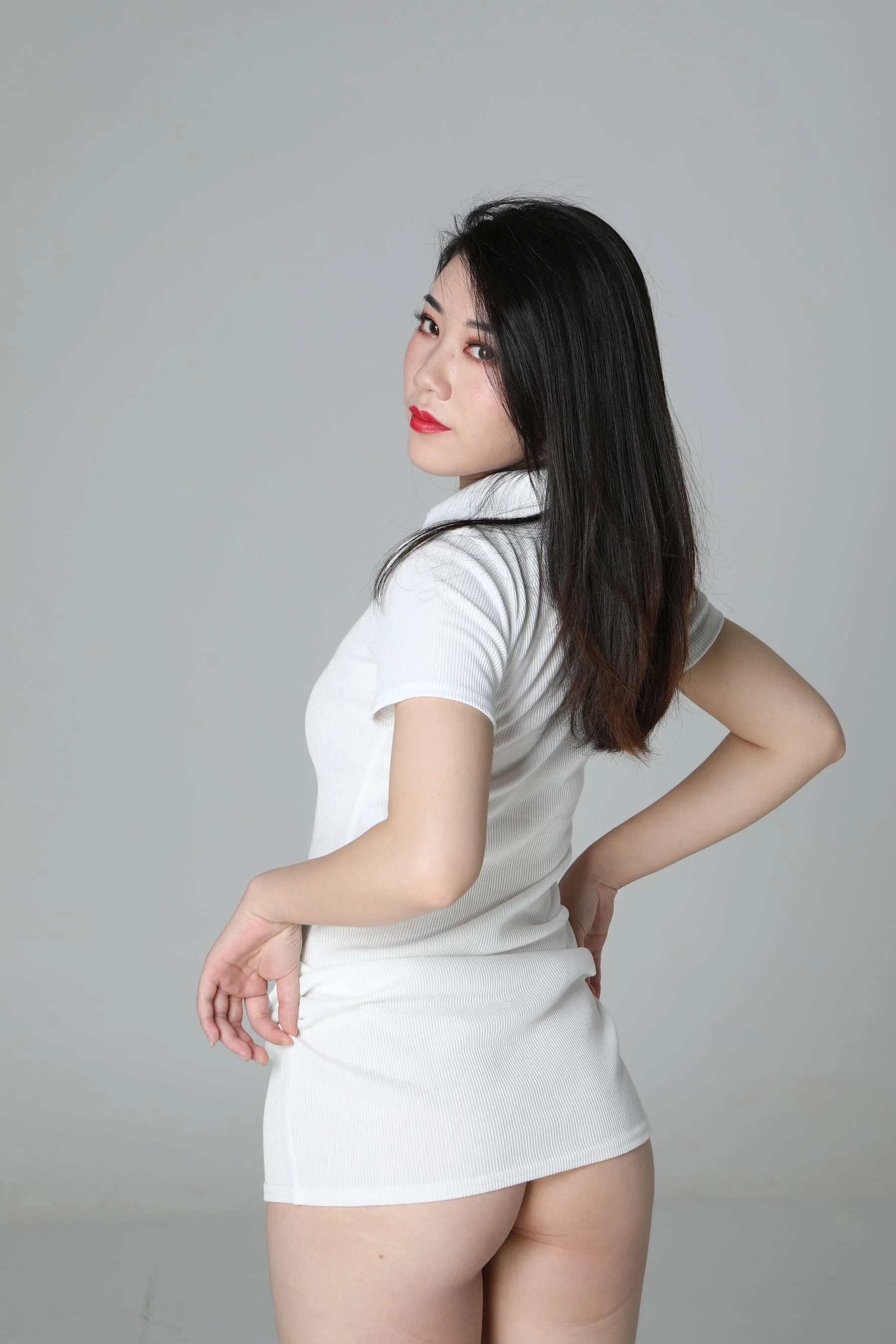 国模美娜大尺度人体私拍套图 - Photo 32