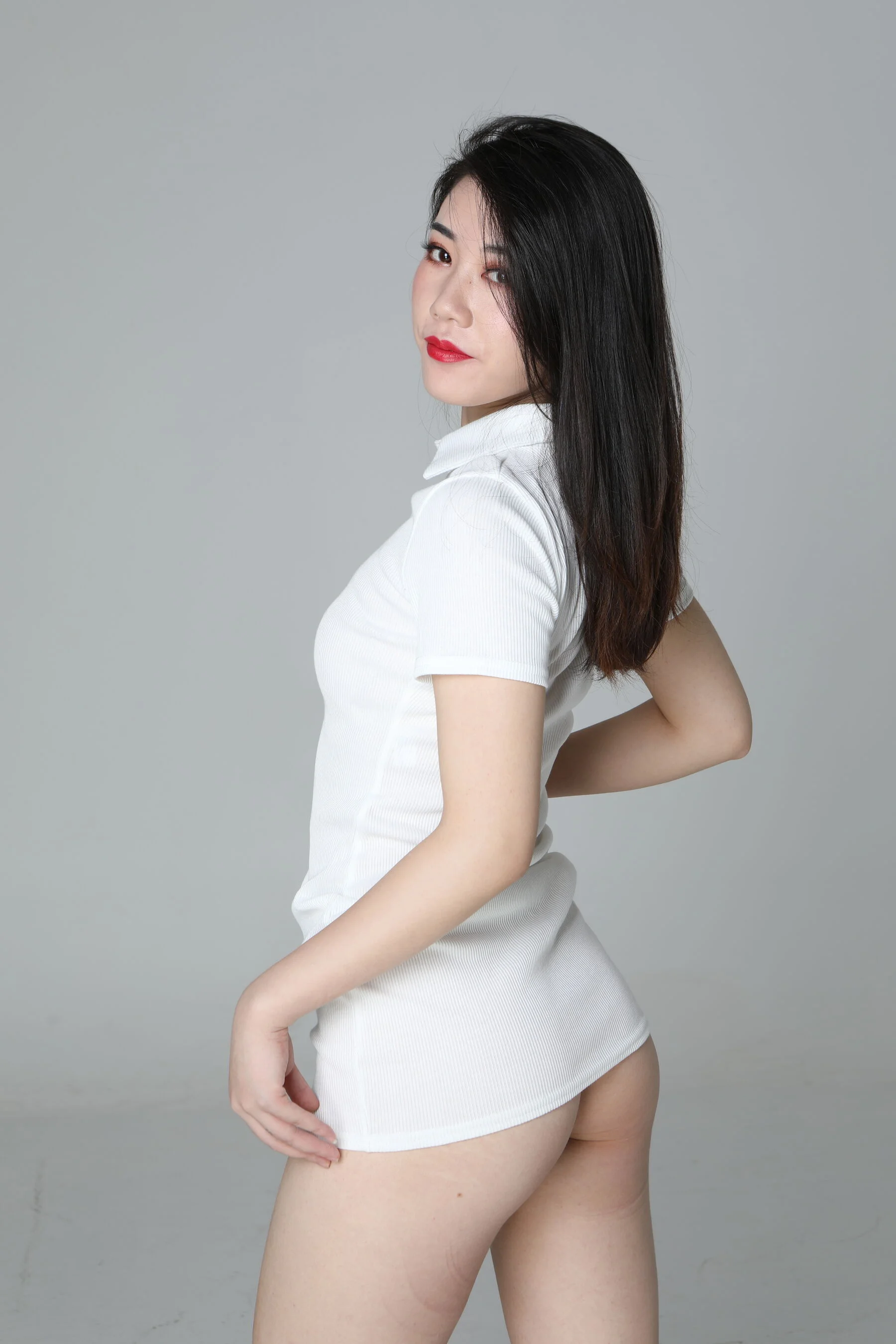 国模美娜大尺度人体私拍套图 - Photo 36