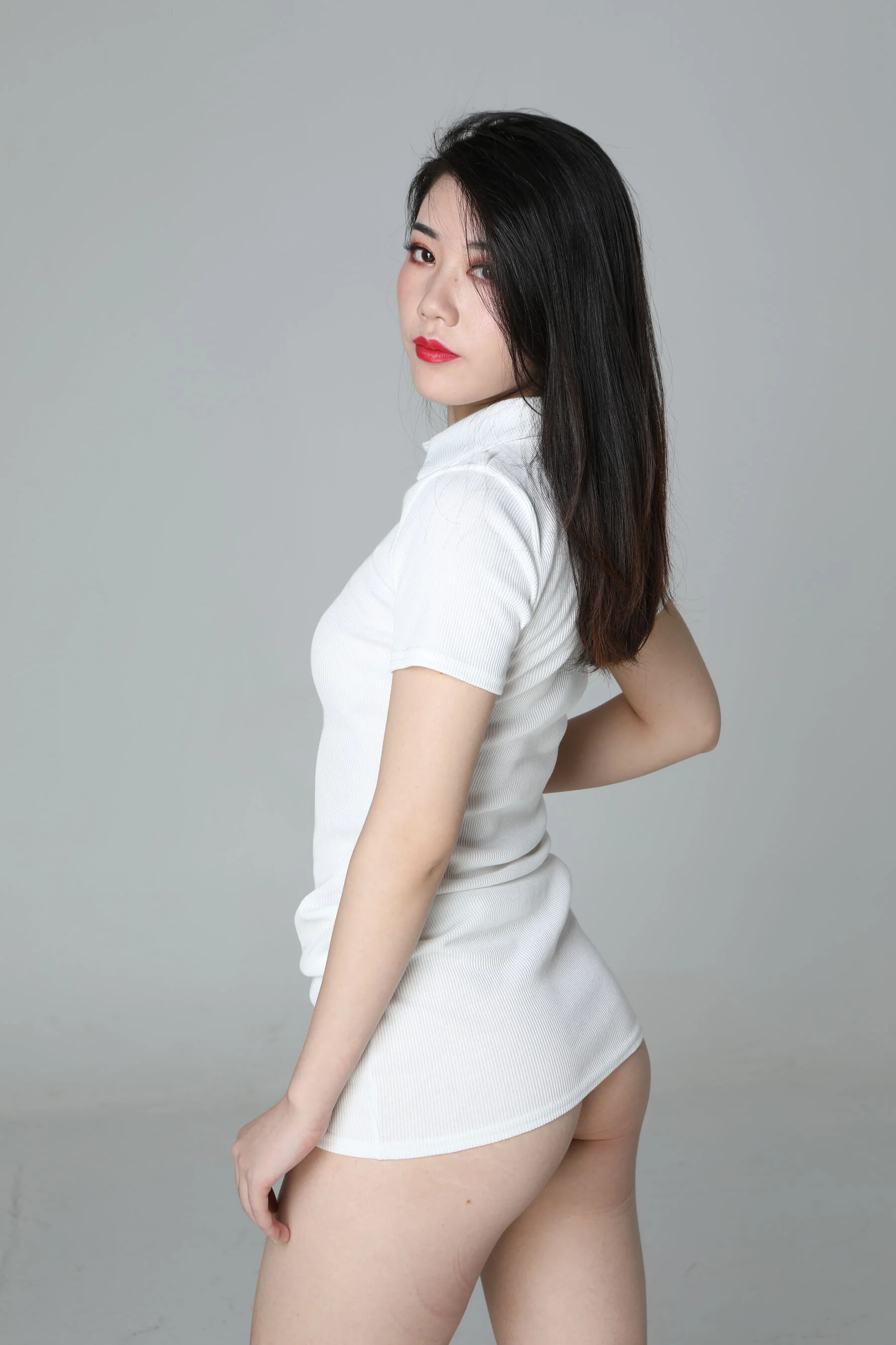 国模美娜大尺度人体私拍套图 - Photo 37