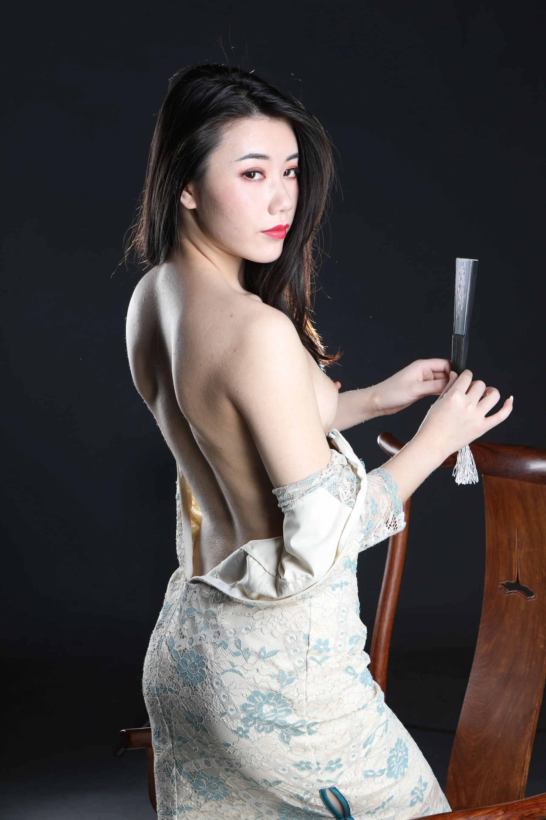 国模美娜大尺度人体私拍套图 - Photo 392