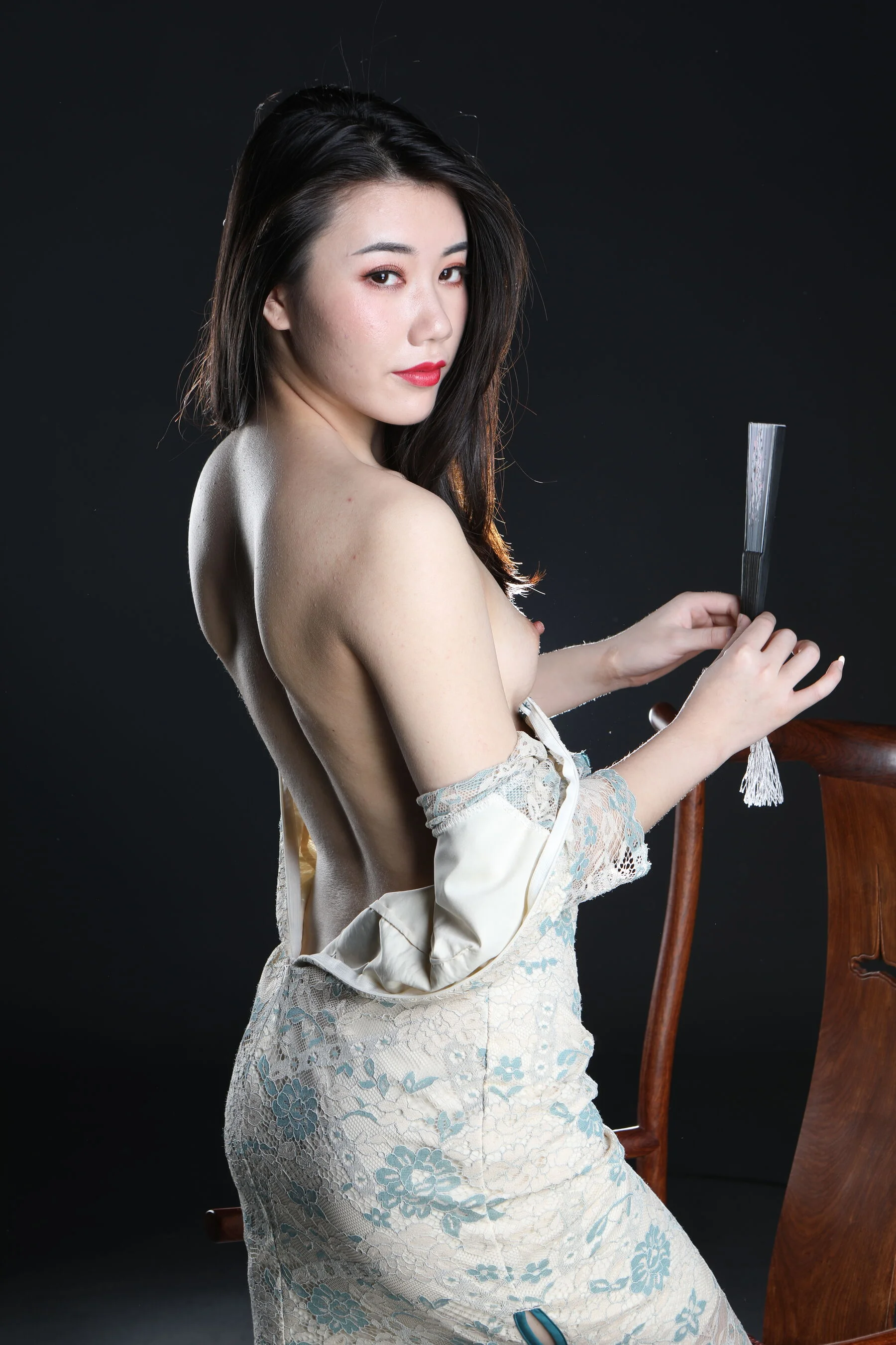 国模美娜大尺度人体私拍套图 - Photo 394
