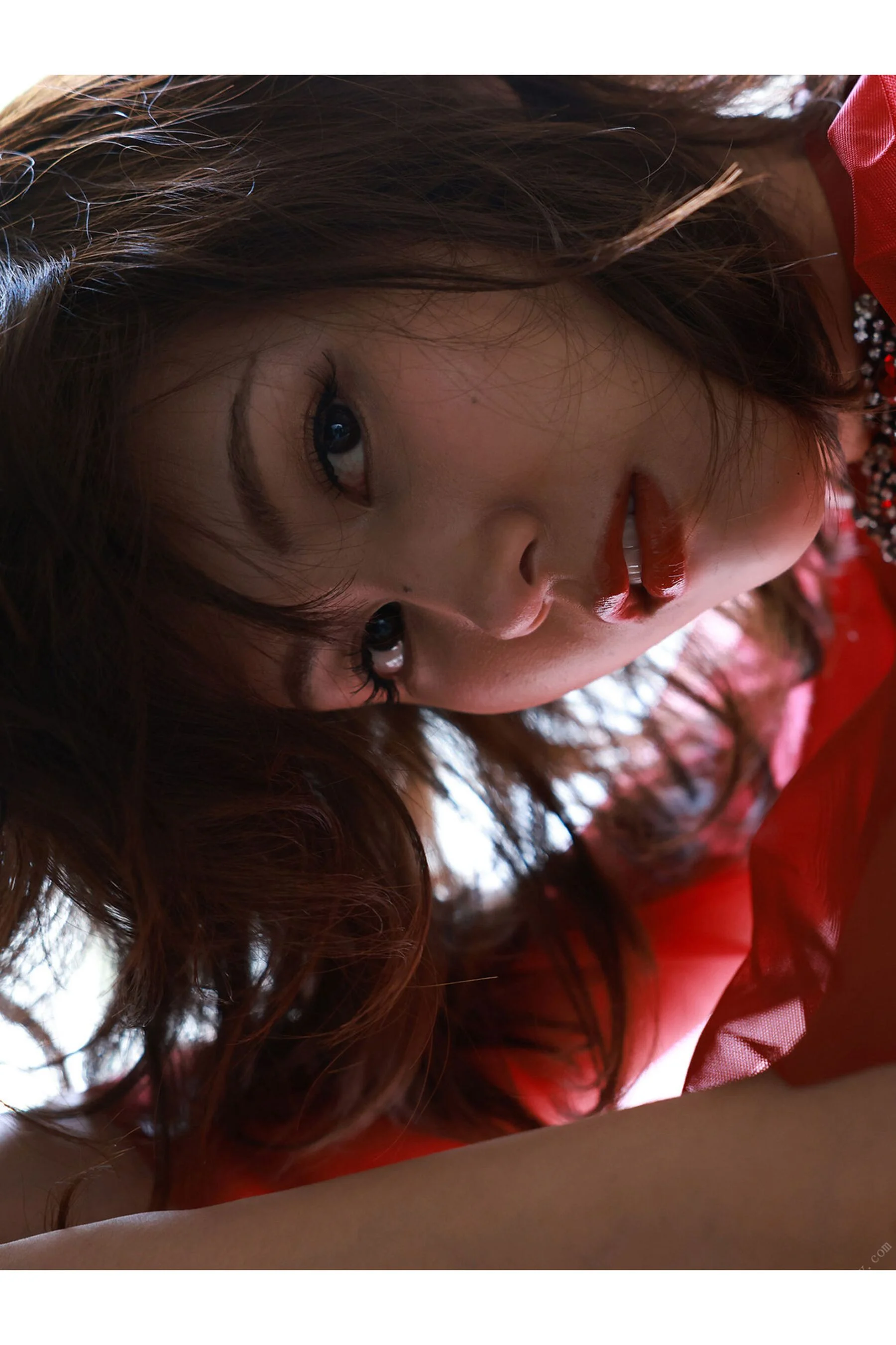 8woman rouge - Photo 13
