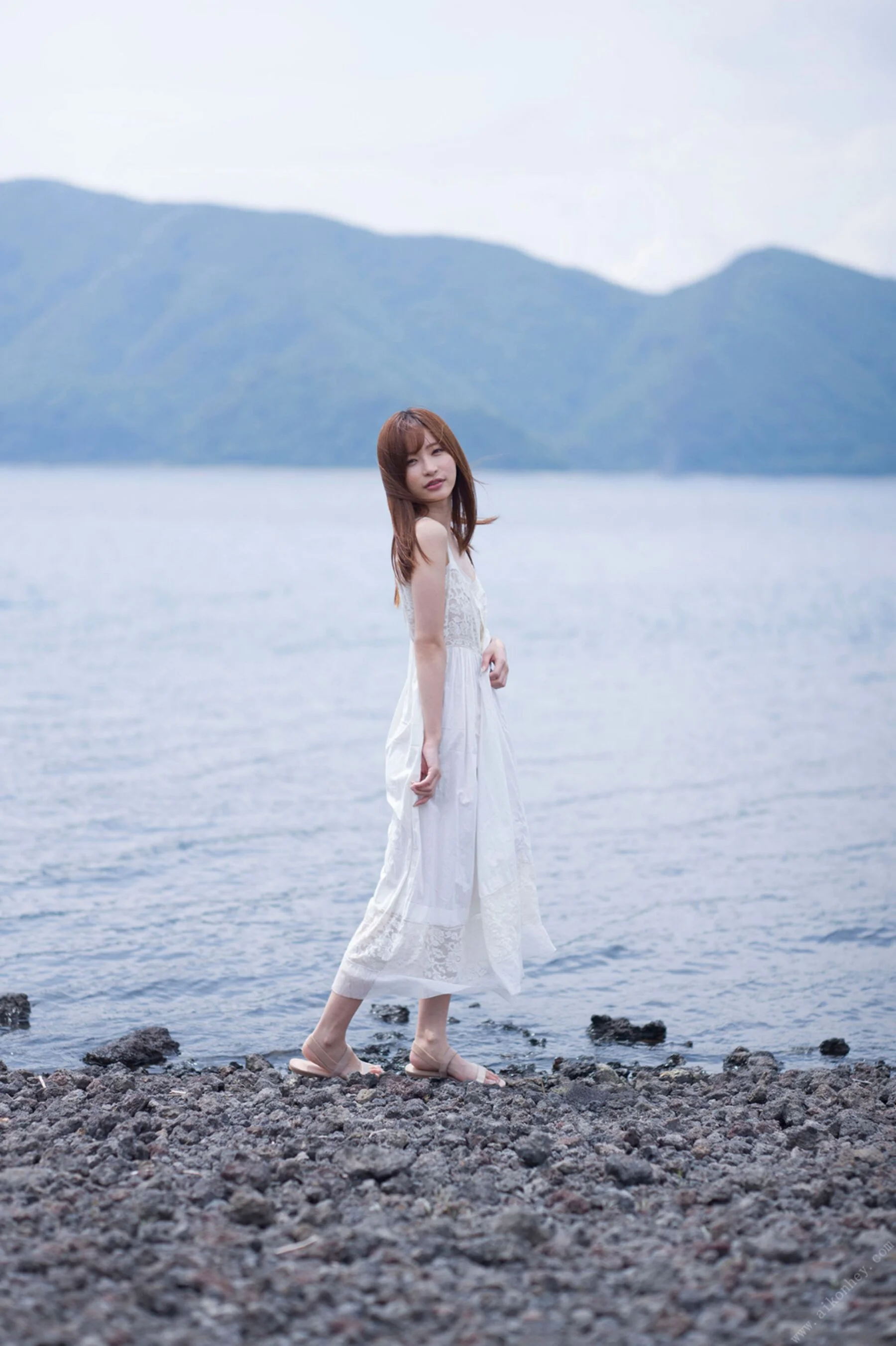 天使萌《裸足の天使》 - Photo 3