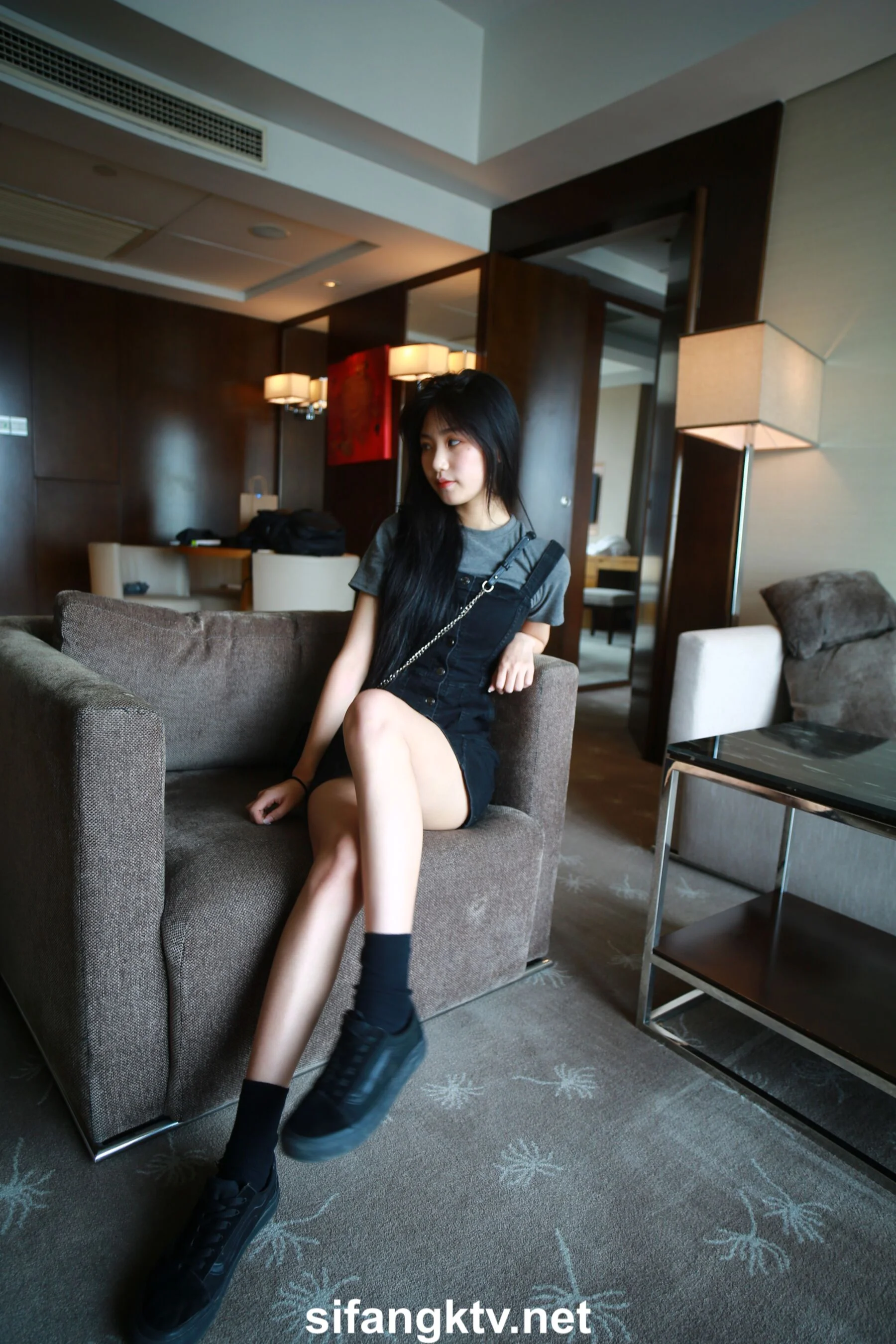 国模亦菲大尺度人体私拍套图 - Photo 39