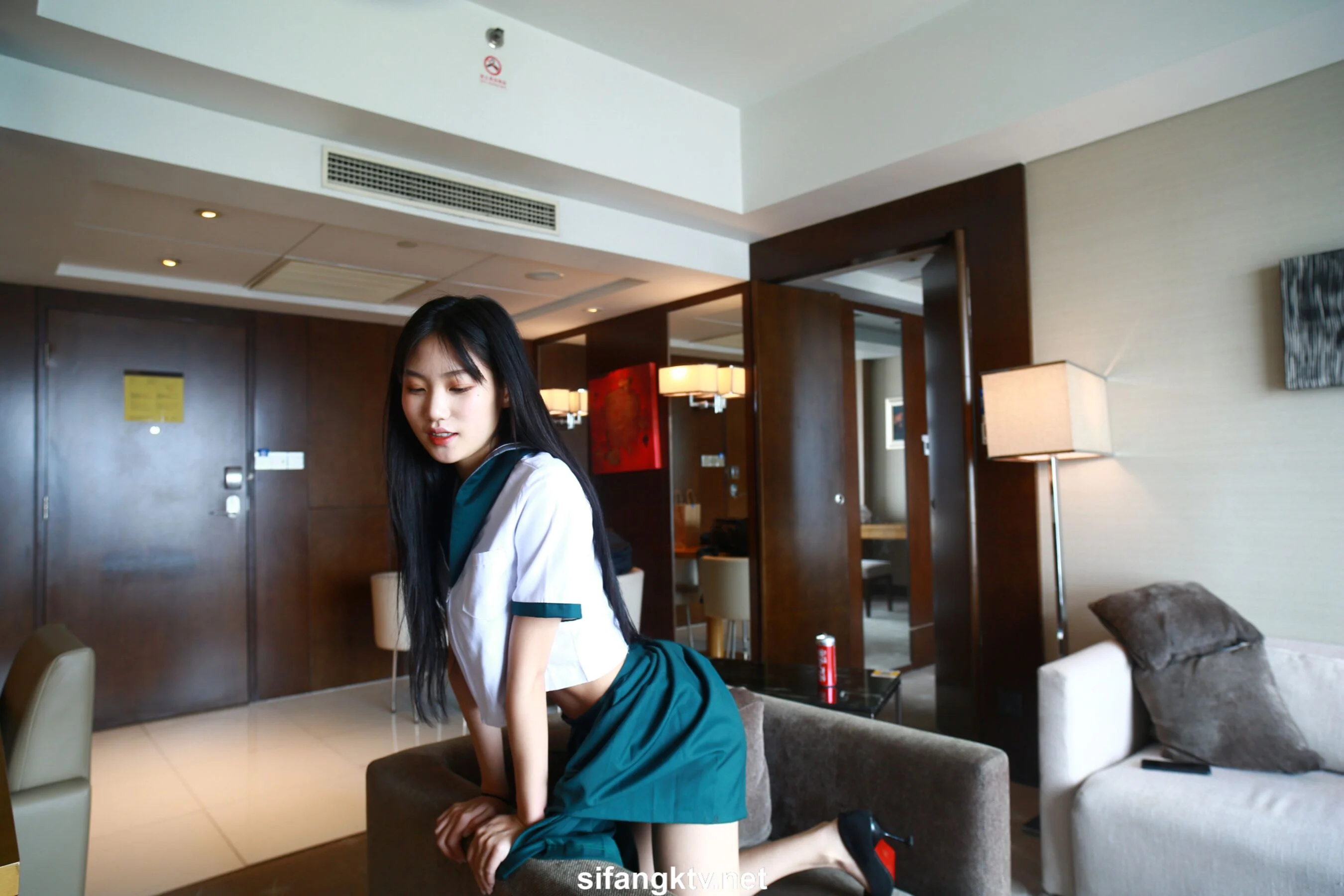 国模亦菲大尺度人体私拍套图 - Photo 591