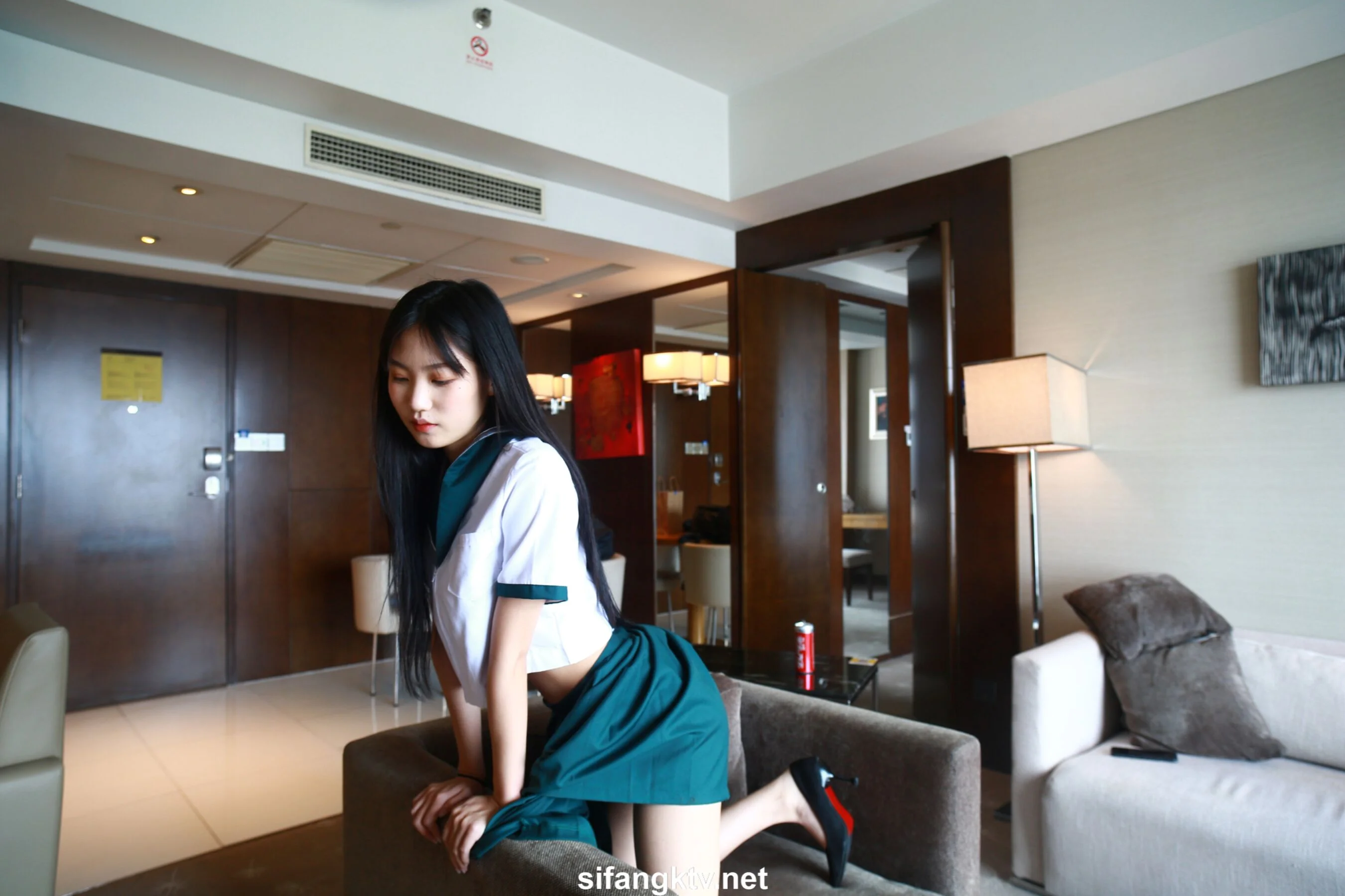 国模亦菲大尺度人体私拍套图 - Photo 594