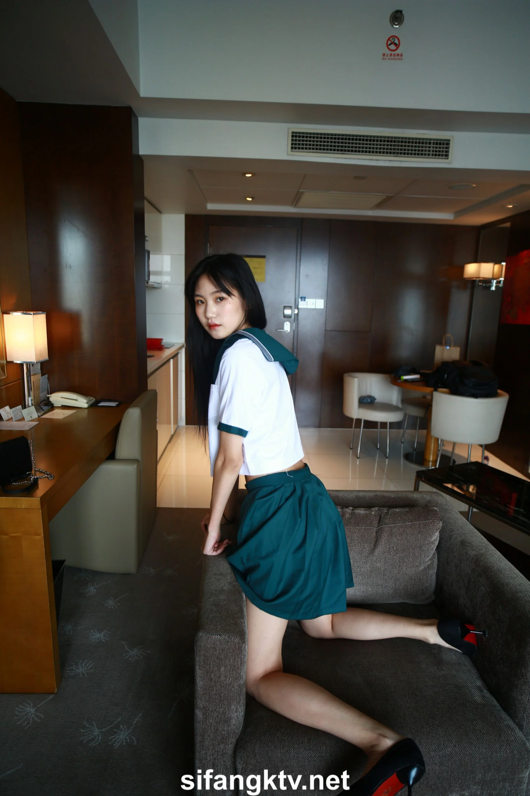 国模亦菲大尺度人体私拍套图 - Photo 597