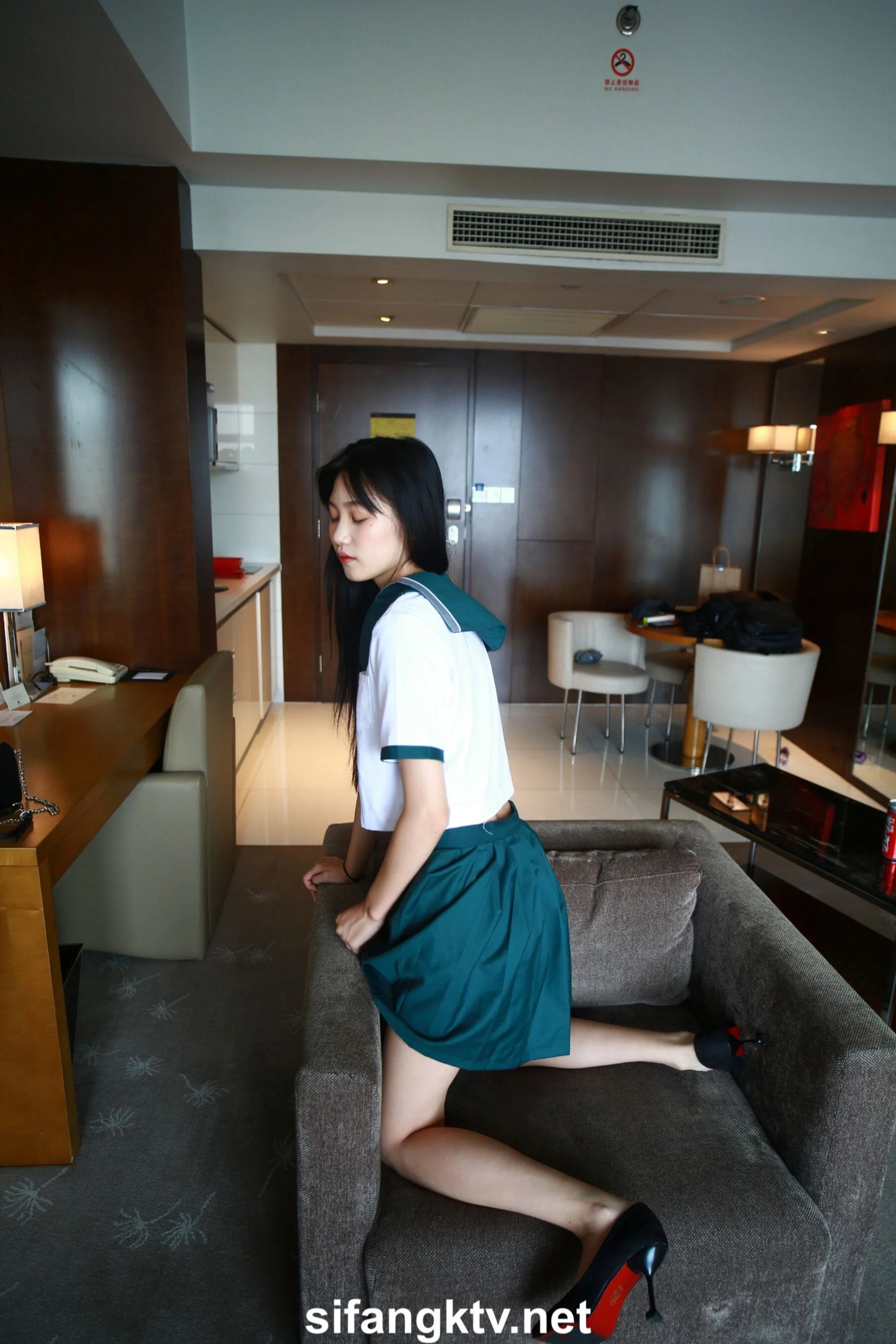 国模亦菲大尺度人体私拍套图 - Photo 601