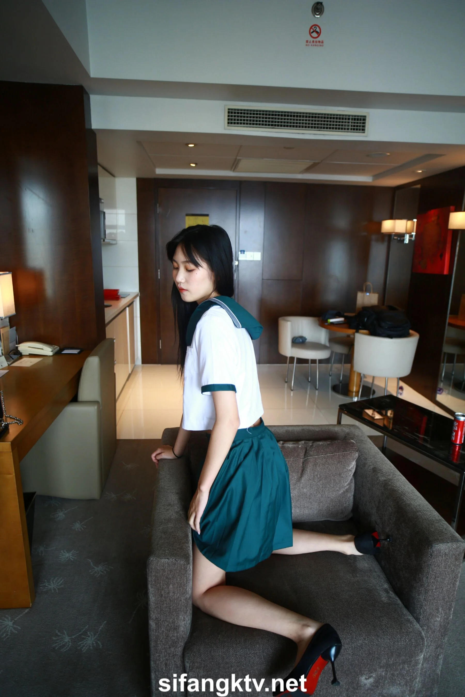 国模亦菲大尺度人体私拍套图 - Photo 602