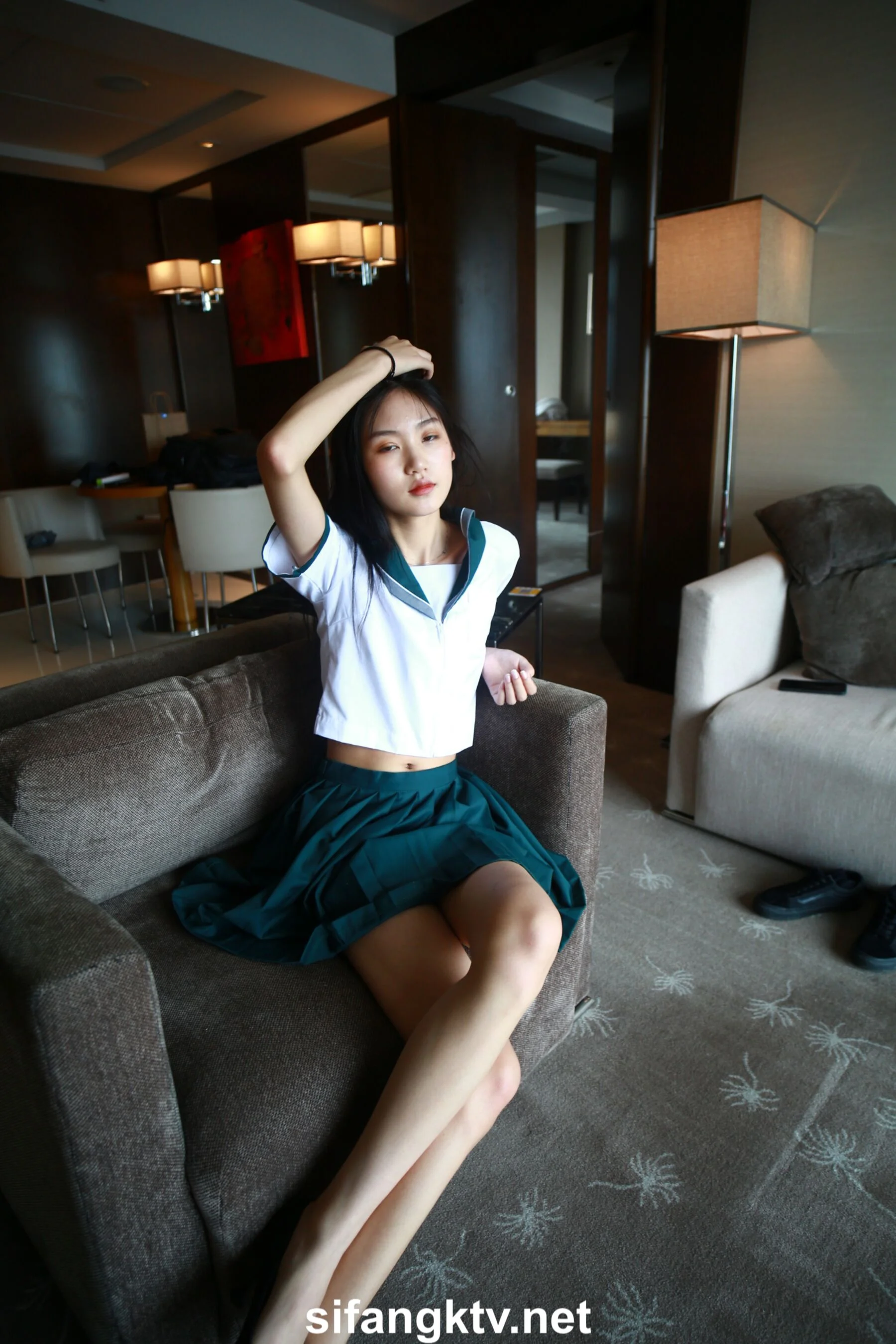 国模亦菲大尺度人体私拍套图 - Photo 656