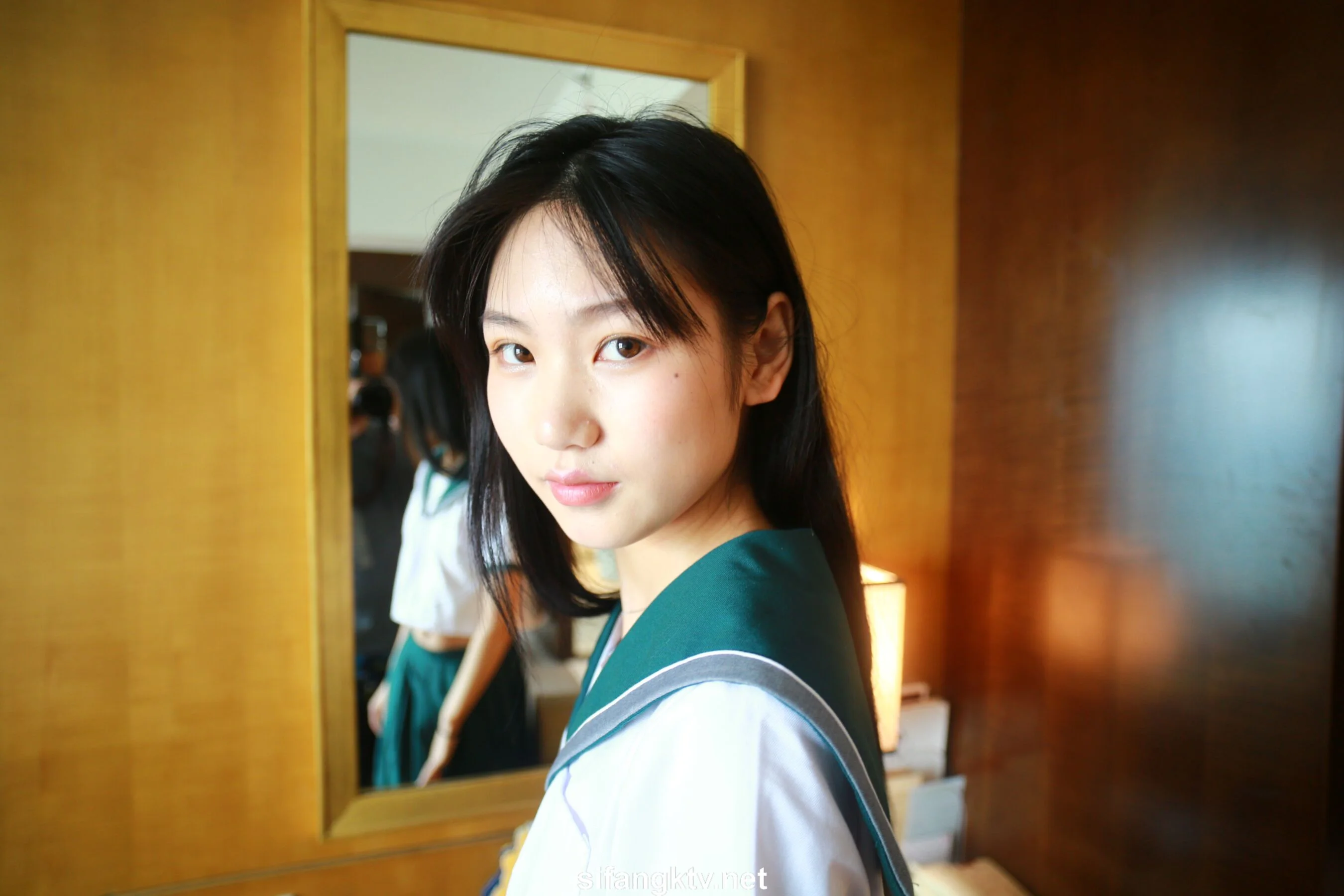 国模亦菲大尺度人体私拍套图 - Photo 667