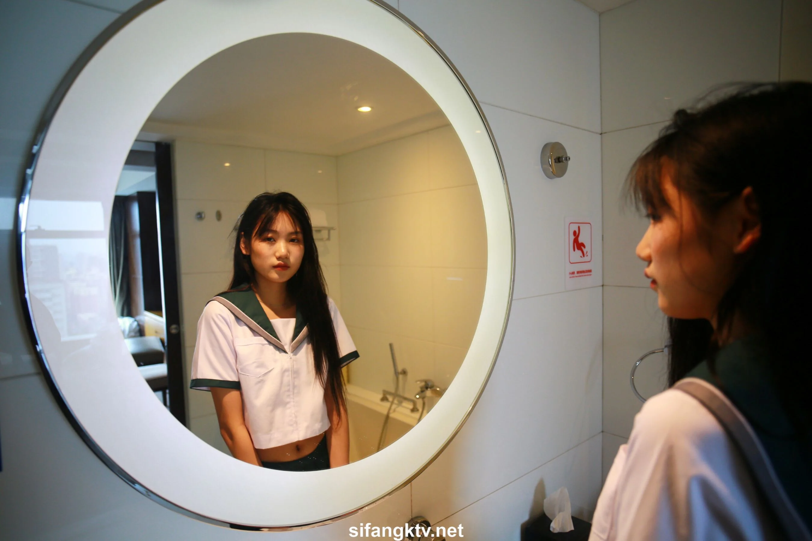 国模亦菲大尺度人体私拍套图 - Photo 686