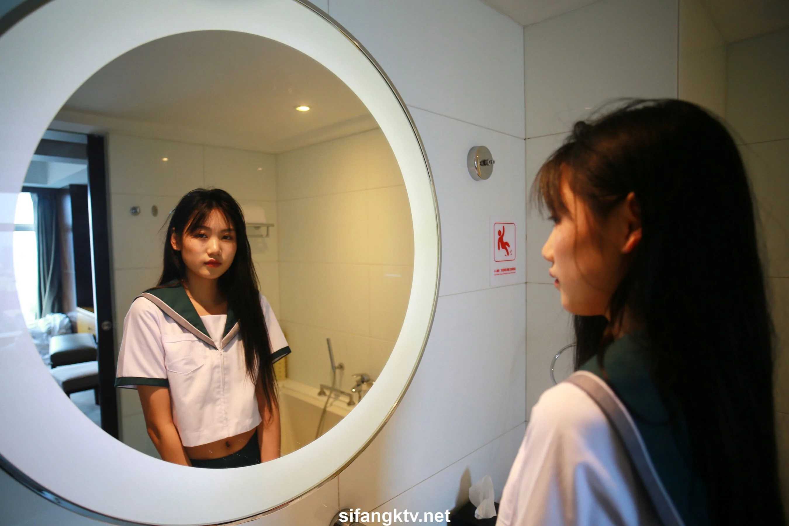 国模亦菲大尺度人体私拍套图 - Photo 687