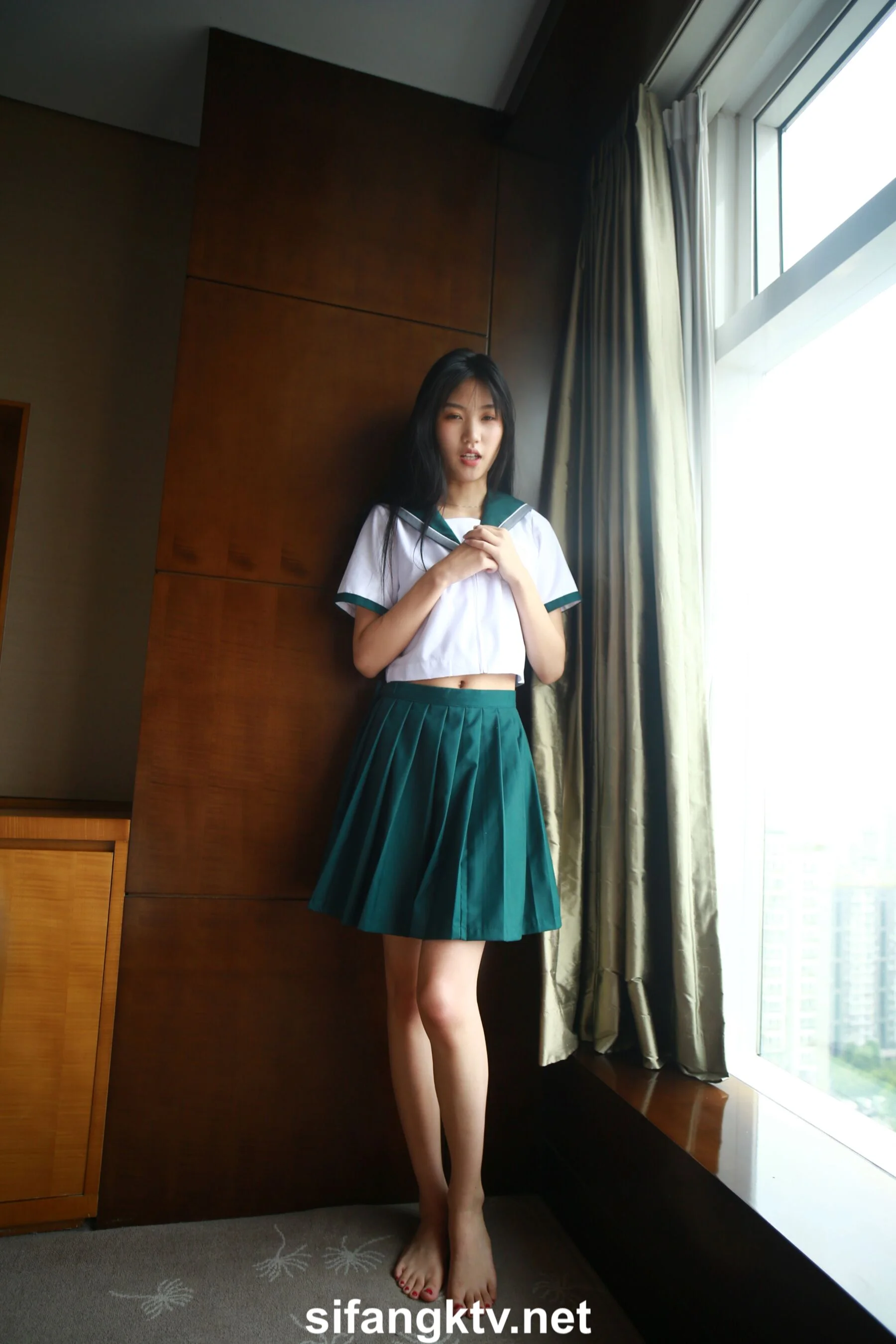 国模亦菲大尺度人体私拍套图 - Photo 856