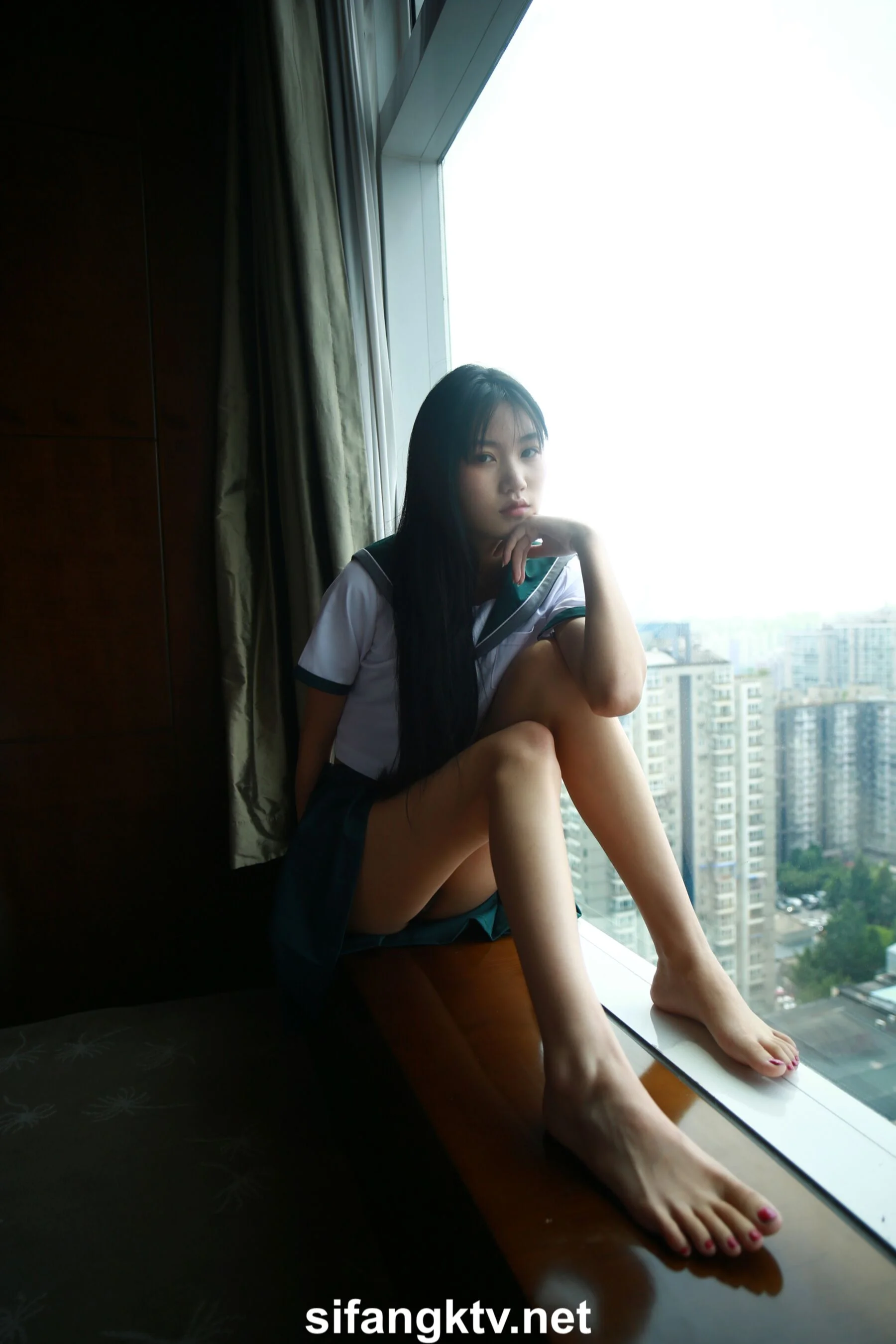 国模亦菲大尺度人体私拍套图 - Photo 906