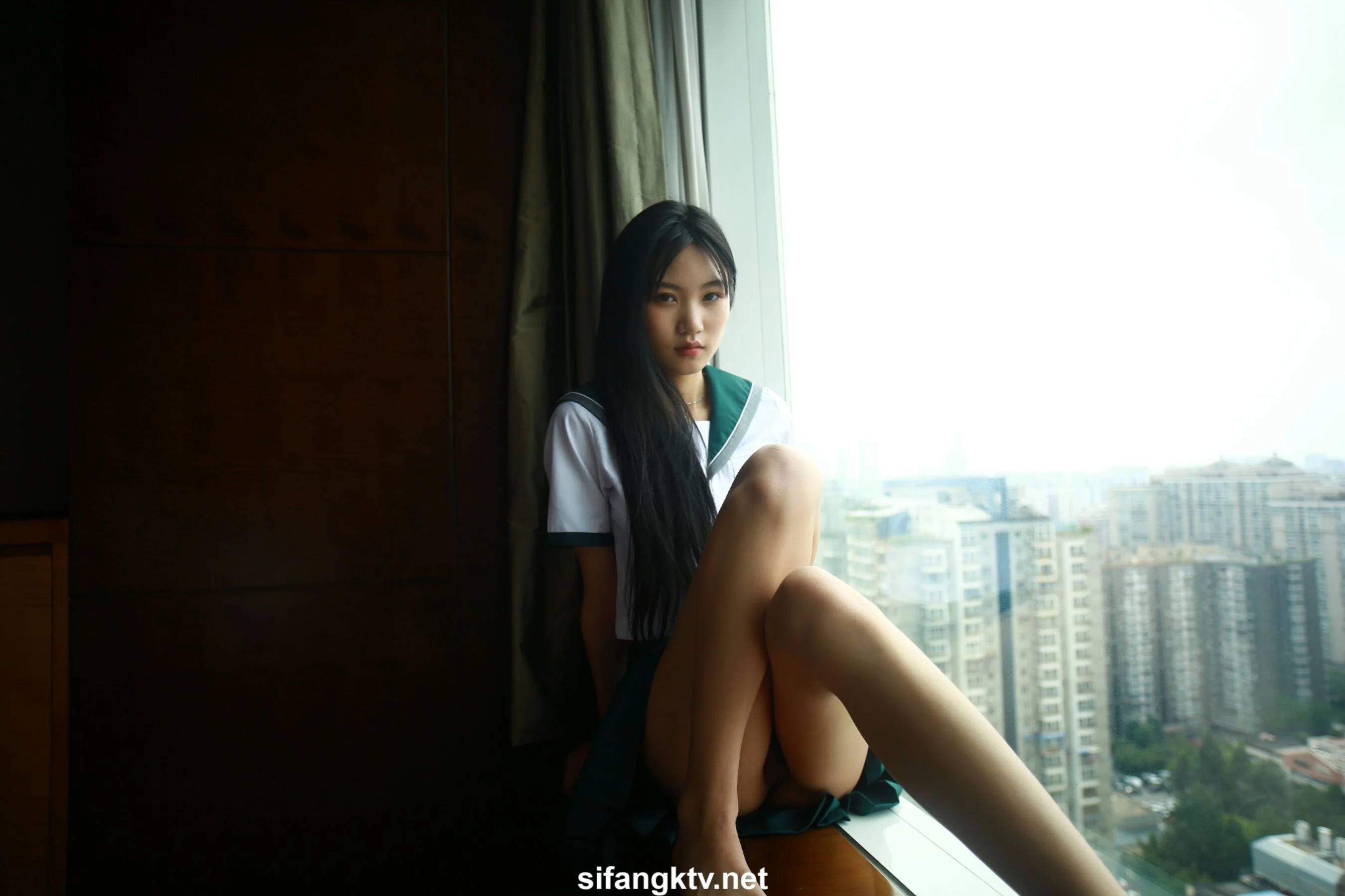 国模亦菲大尺度人体私拍套图 - Photo 917