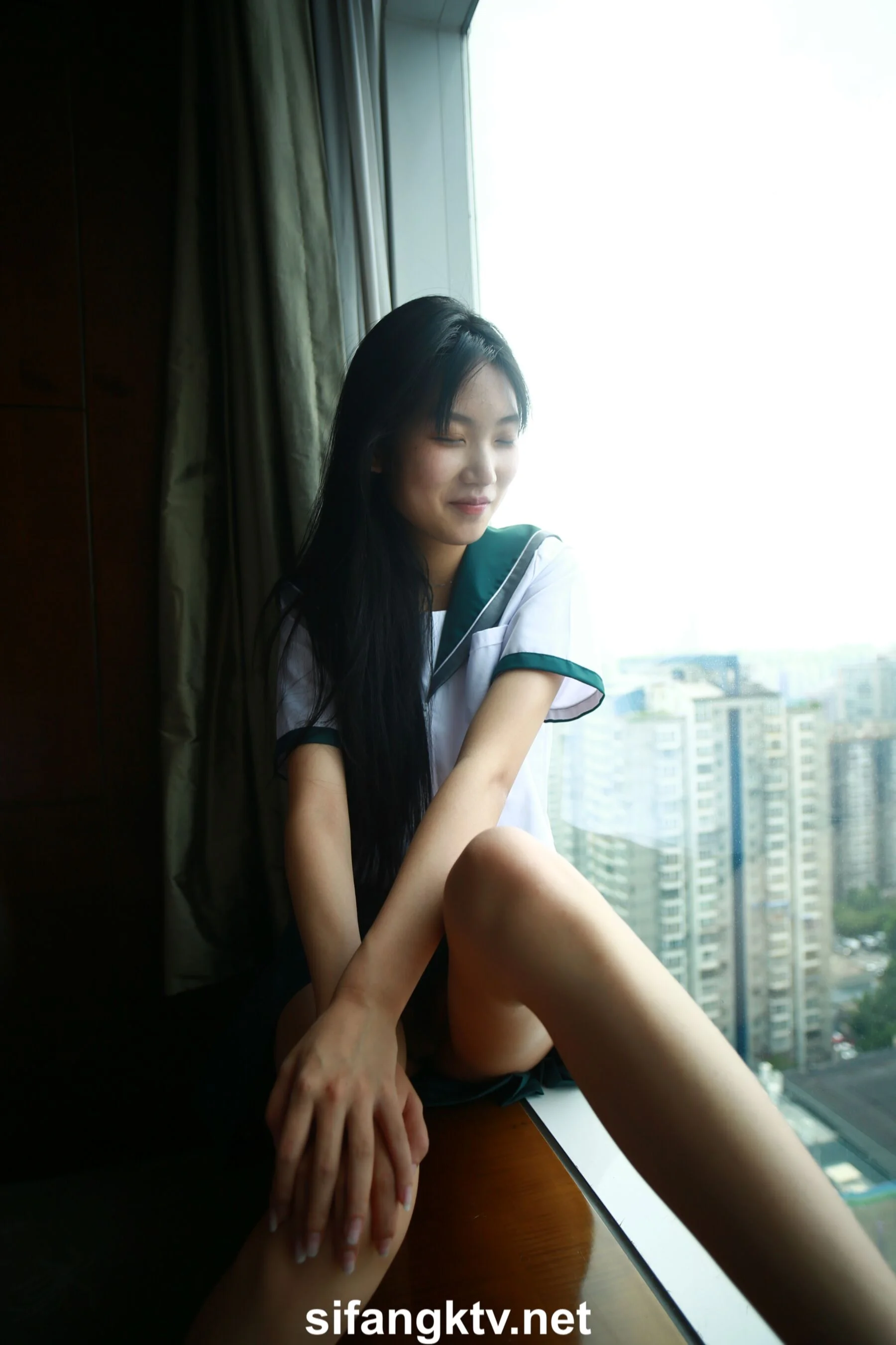 国模亦菲大尺度人体私拍套图 - Photo 931