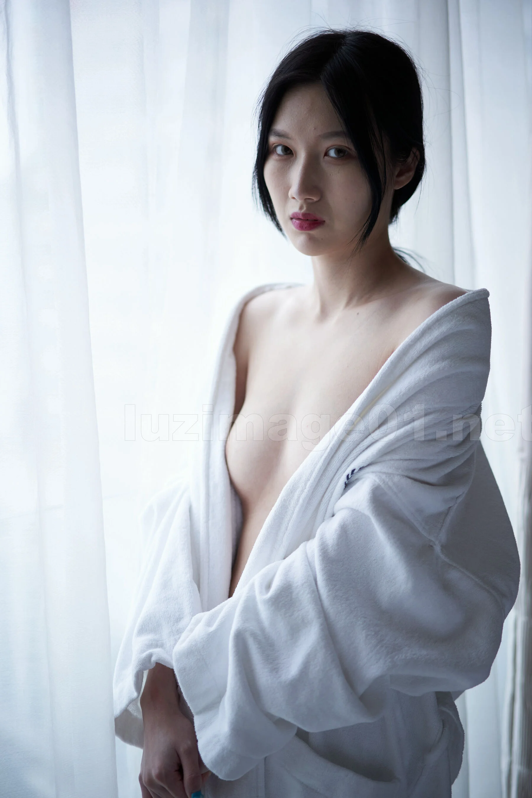 国模宝宝巴士人体私拍套图 - Photo 240