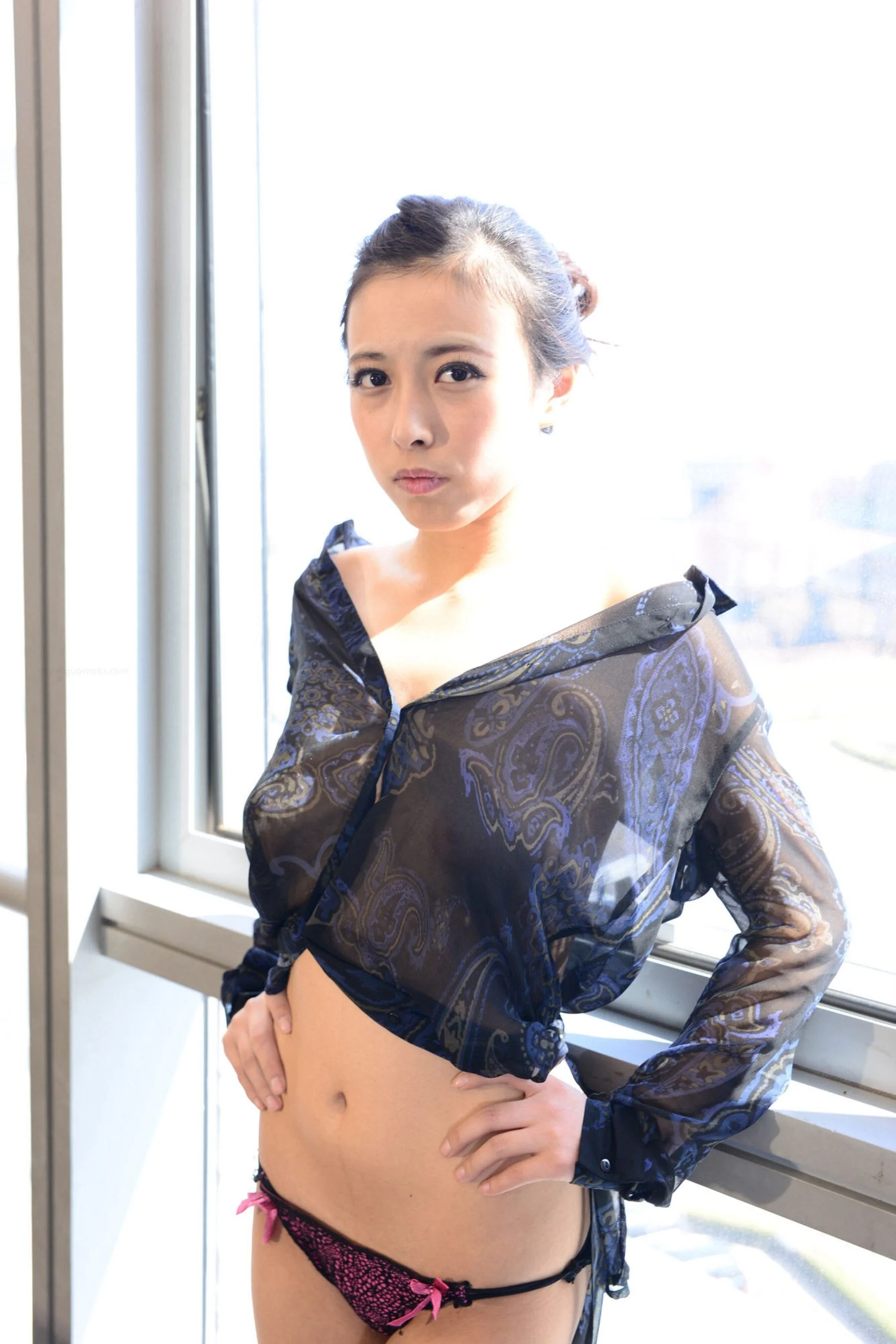 国模林晓亦人体私拍套图 - Photo 11