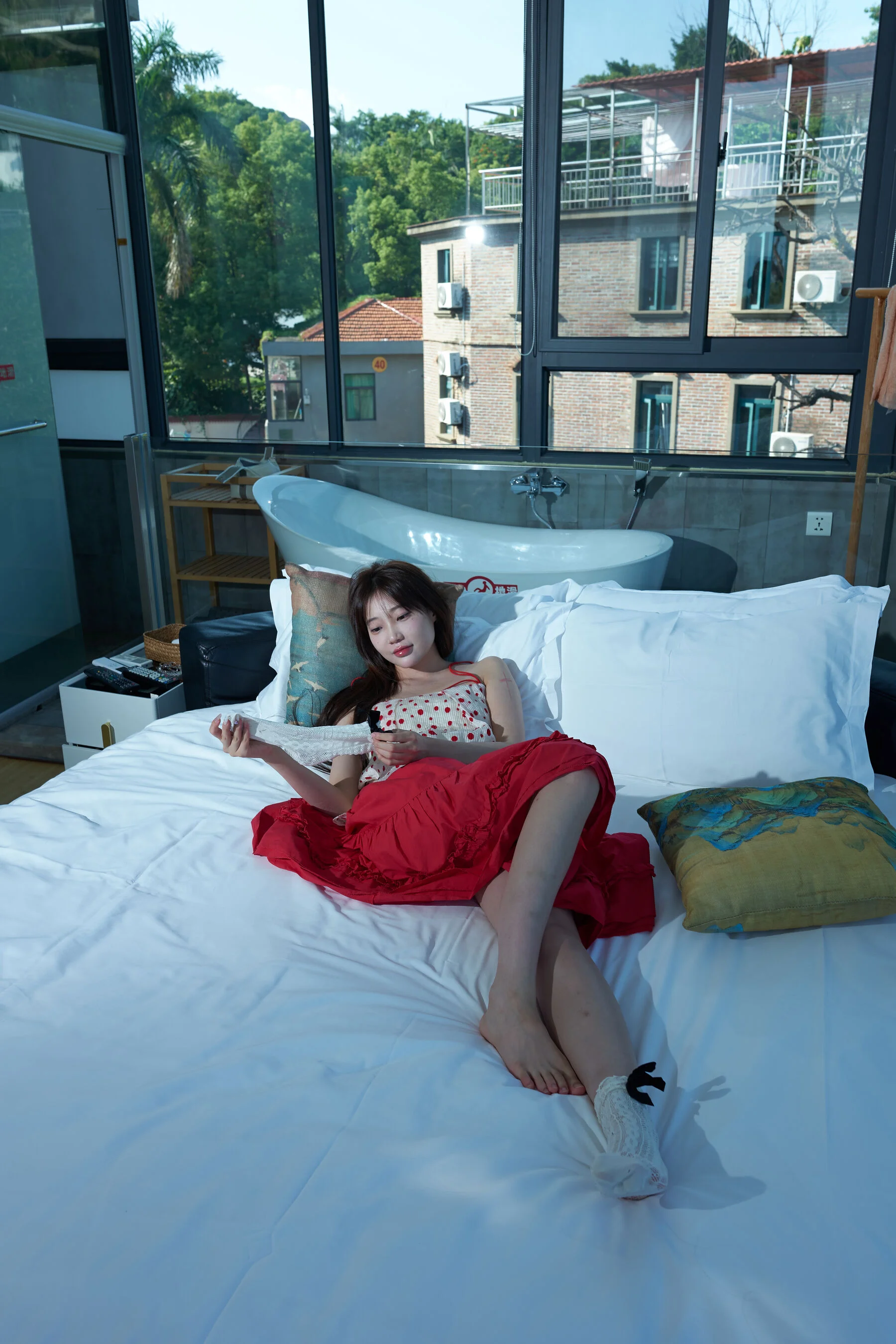 国模小初大尺度人体私拍套图 - Photo 27